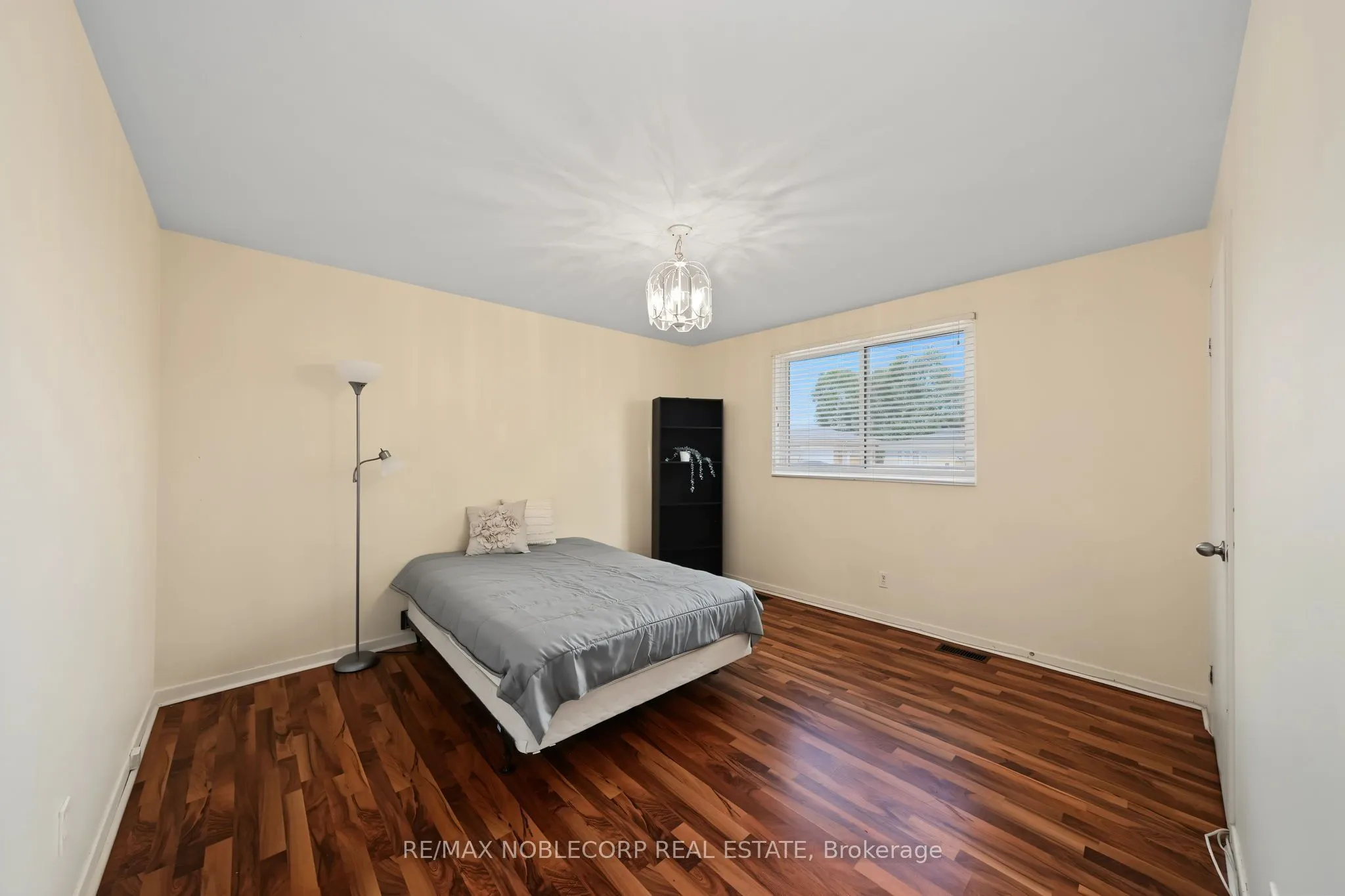 166 Collings Avenue
