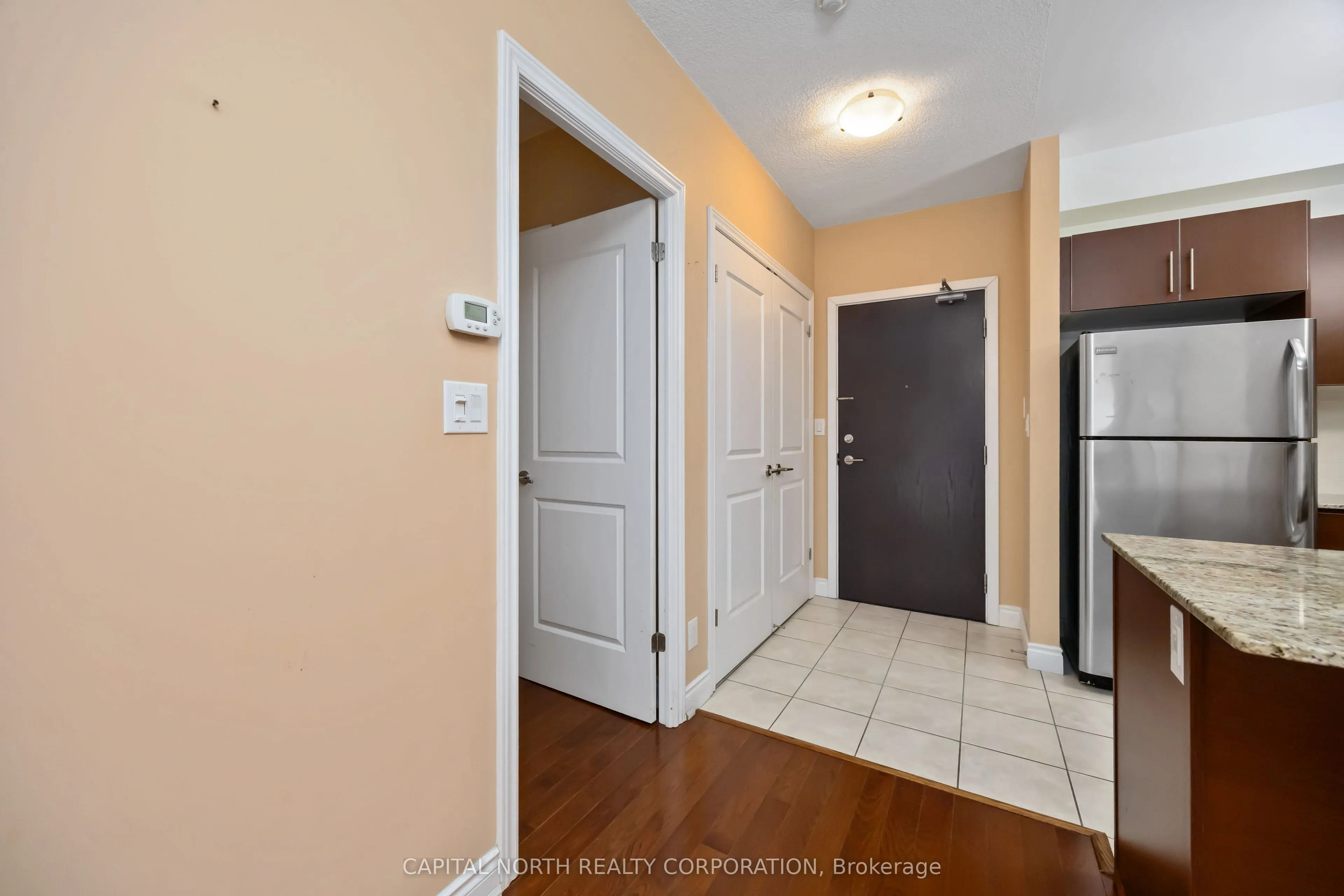 281 Woodbridge Avenue #242