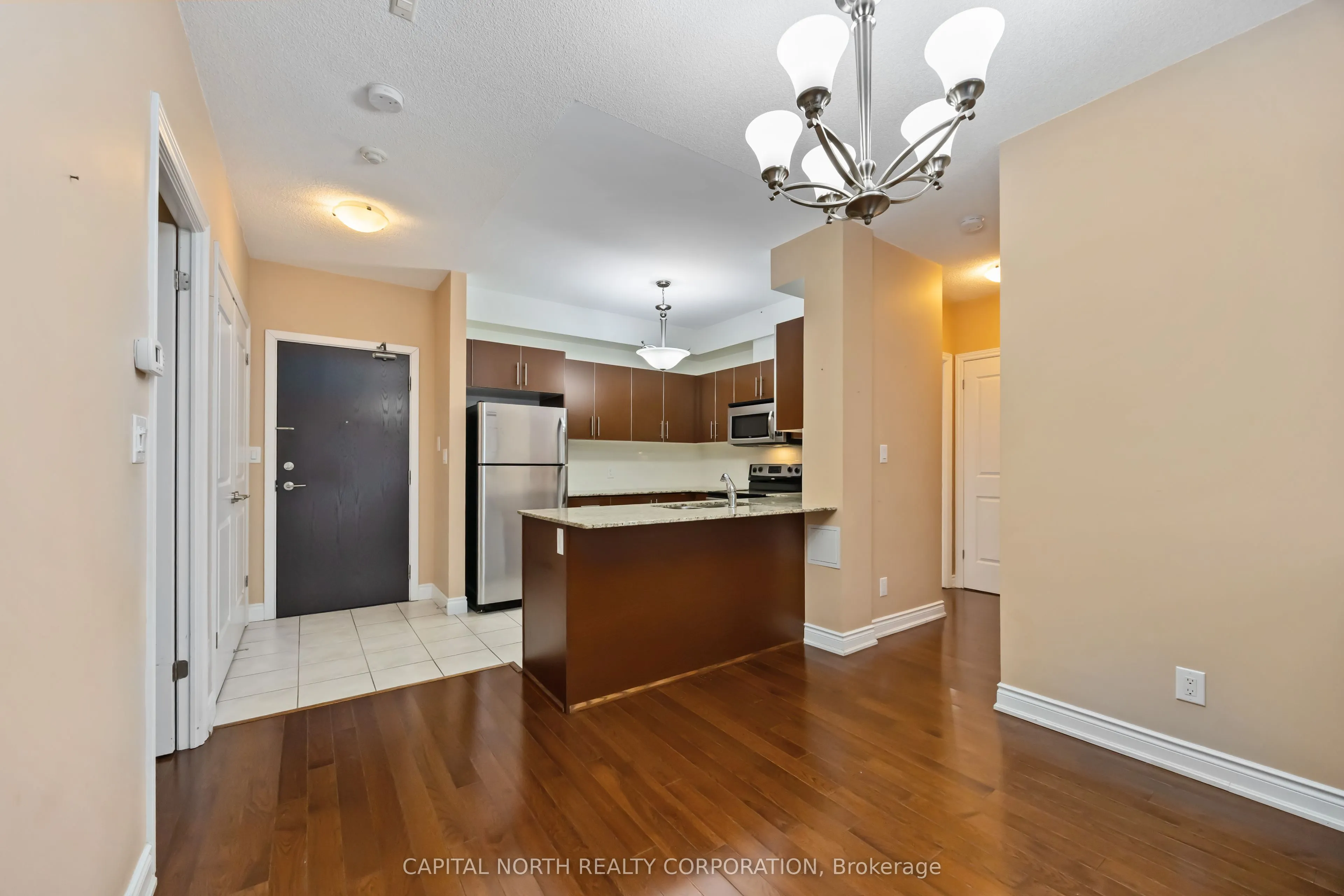 281 Woodbridge Avenue #242