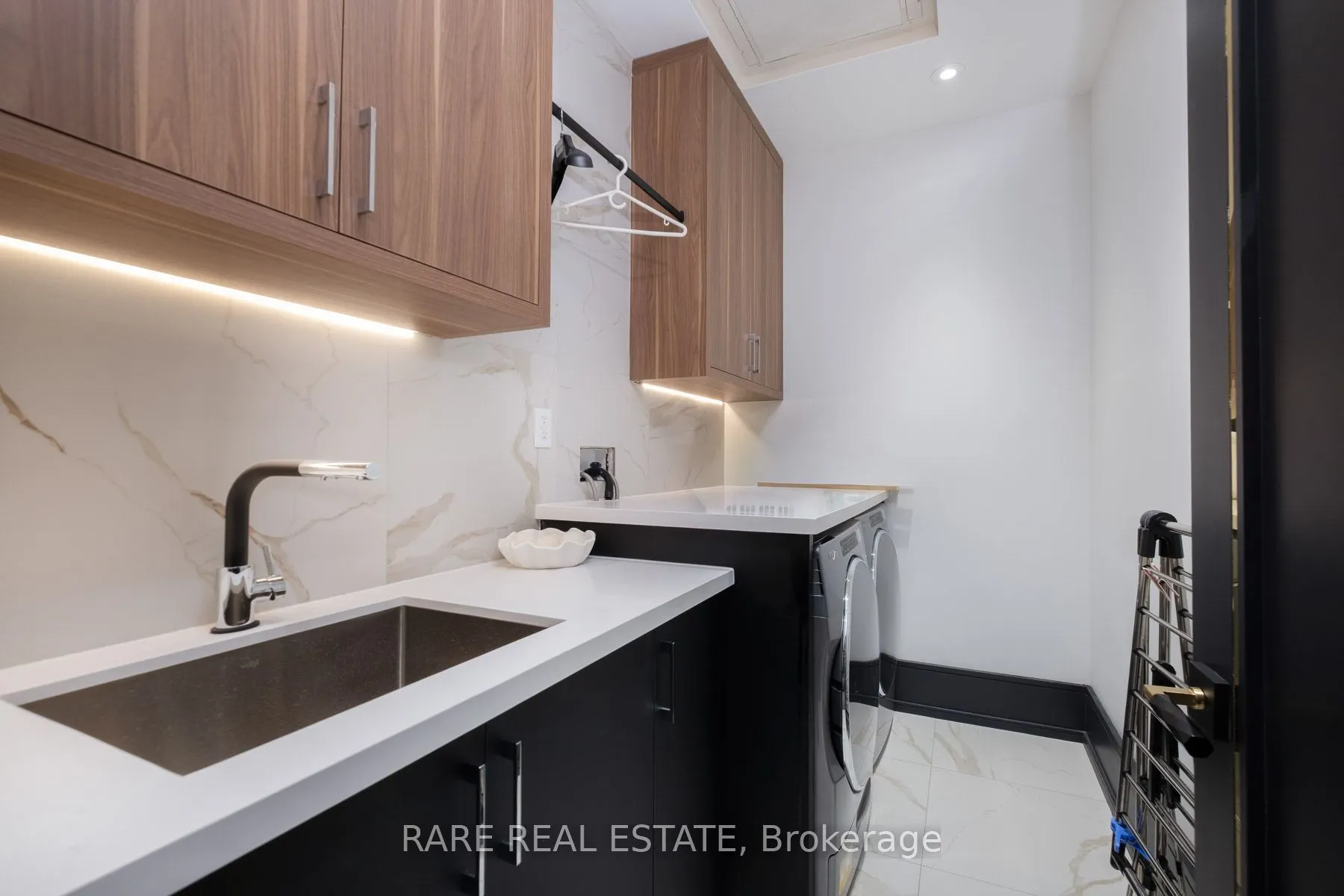 23 Valleyview Court