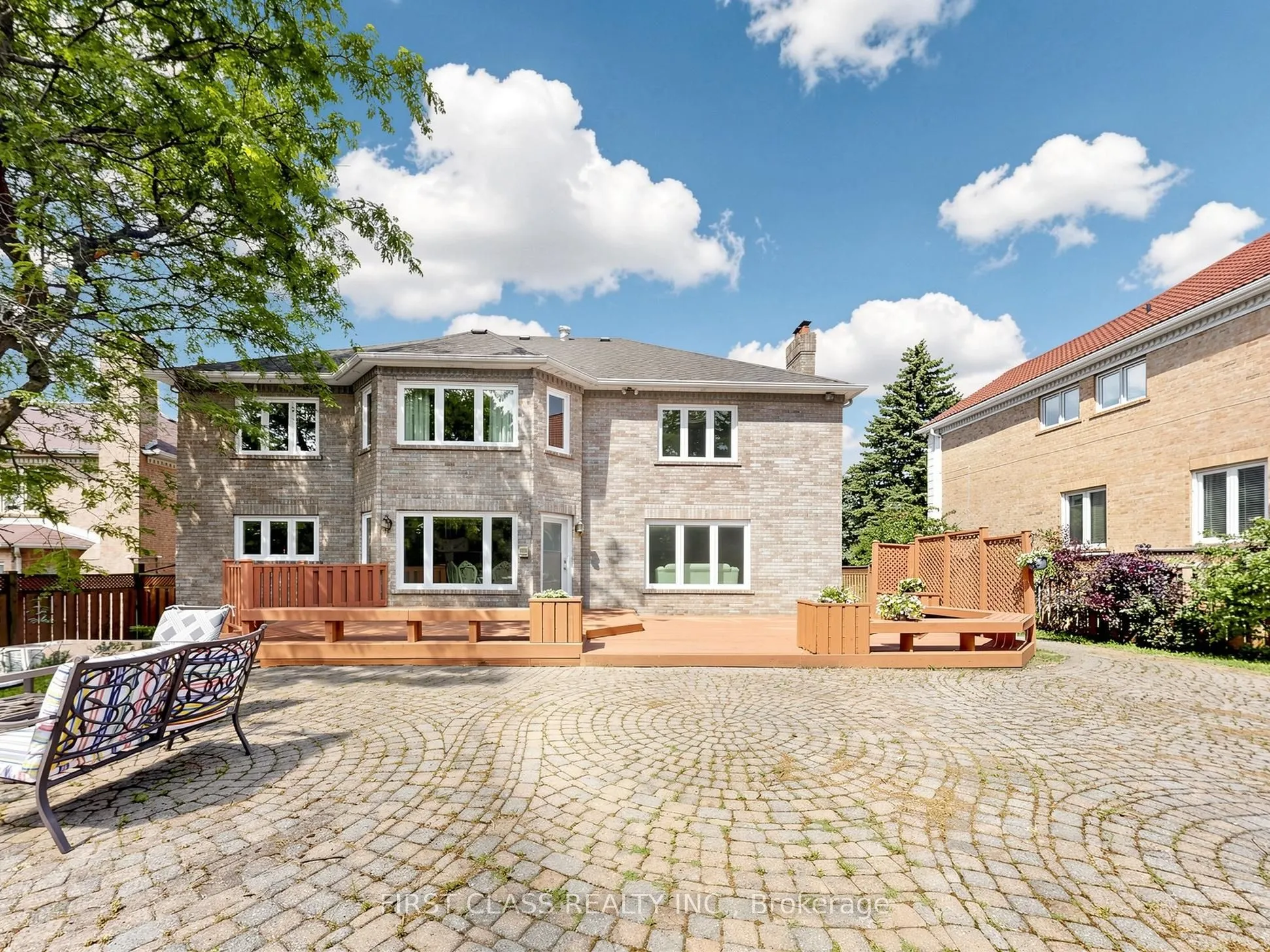 9 Westpoint Court