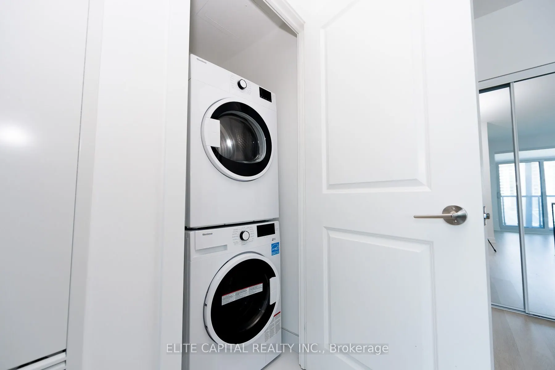 50 Upper Mall Way #428