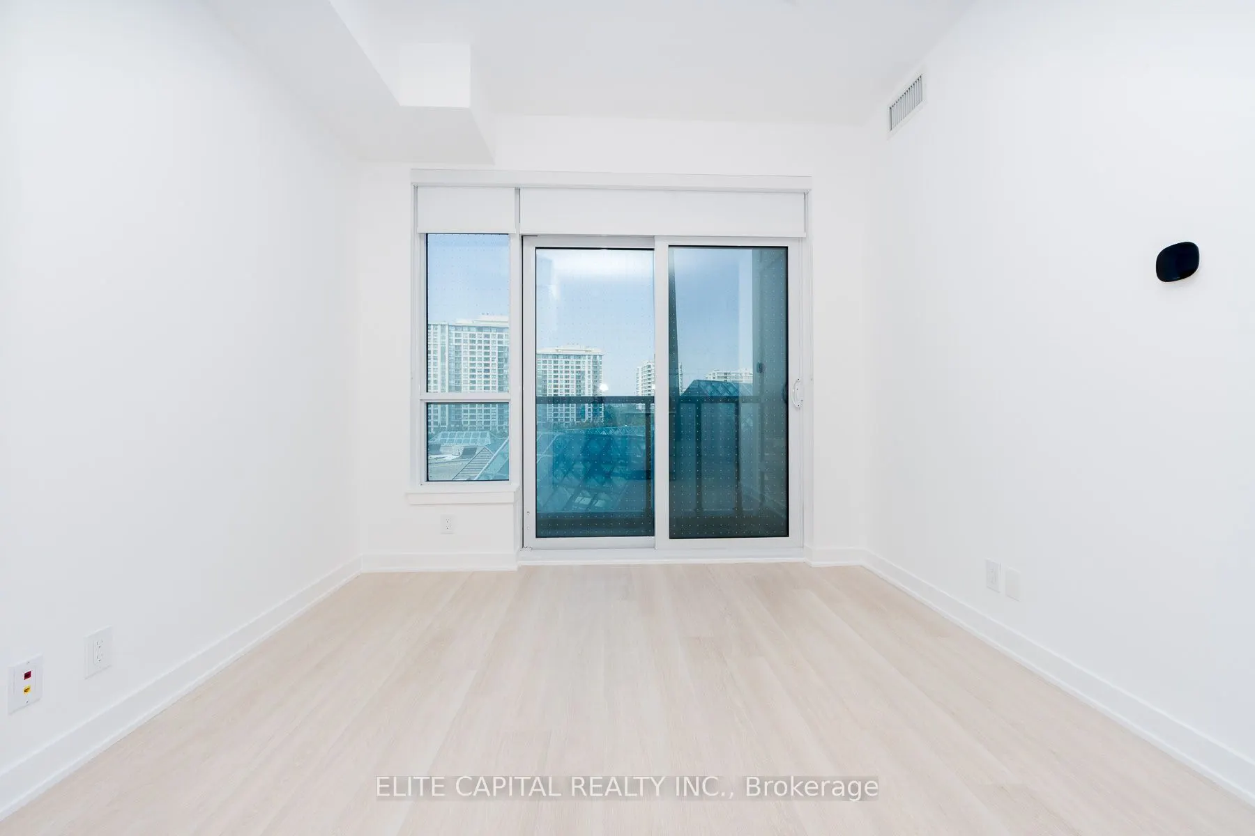50 Upper Mall Way #428
