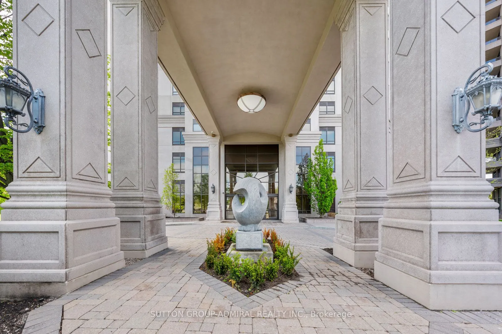 9255 Jane Street #215