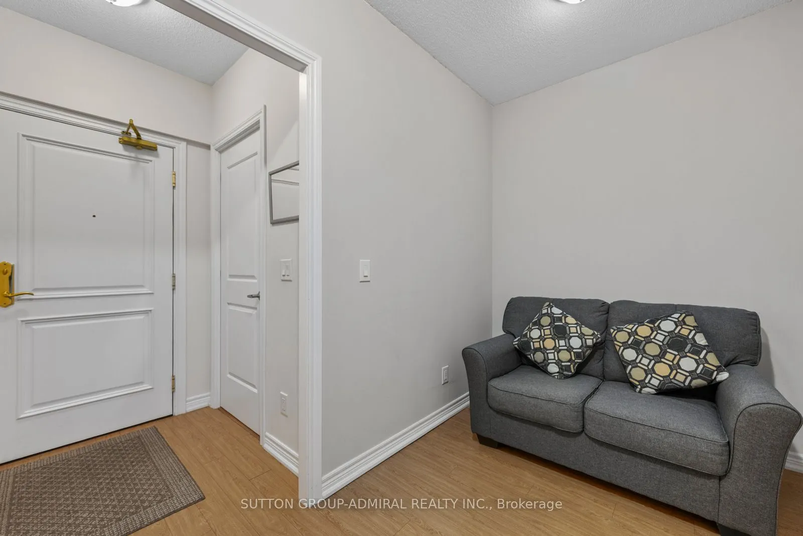 9255 Jane Street #215