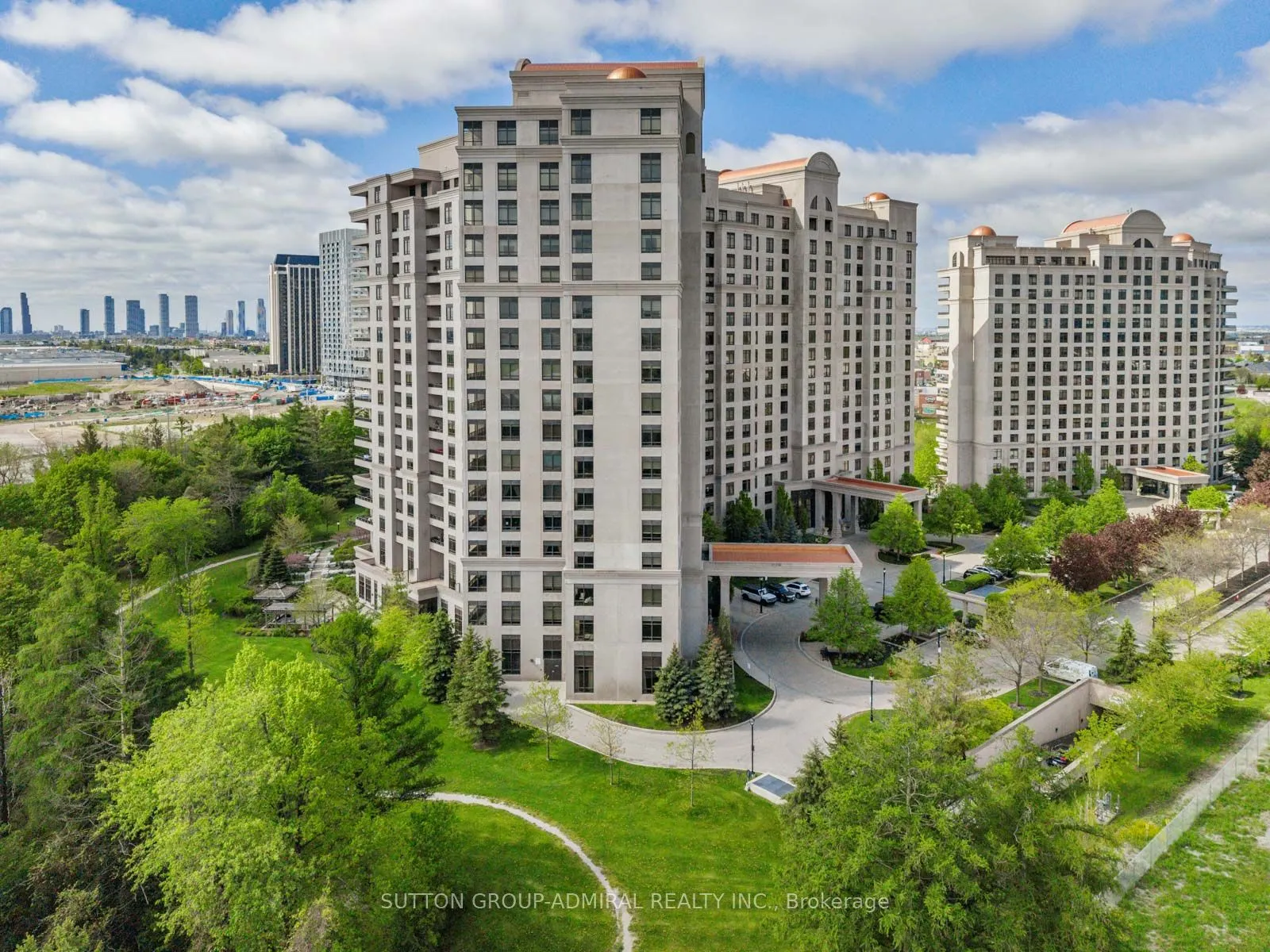 9255 Jane Street #215