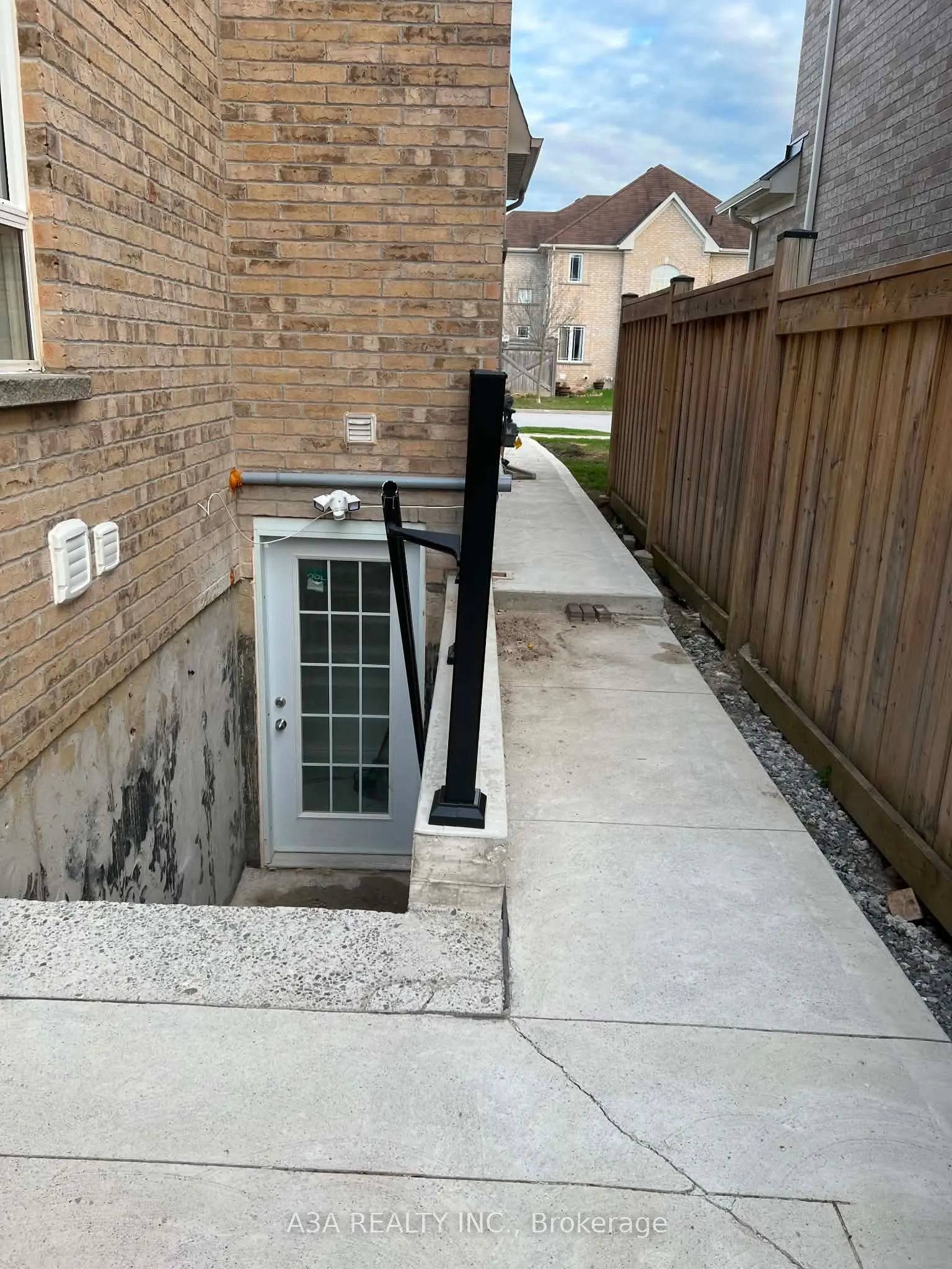 4 Bamburg Street #Basement