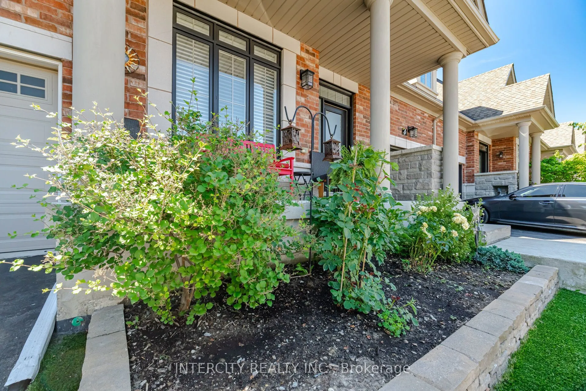 4 Petersen Place