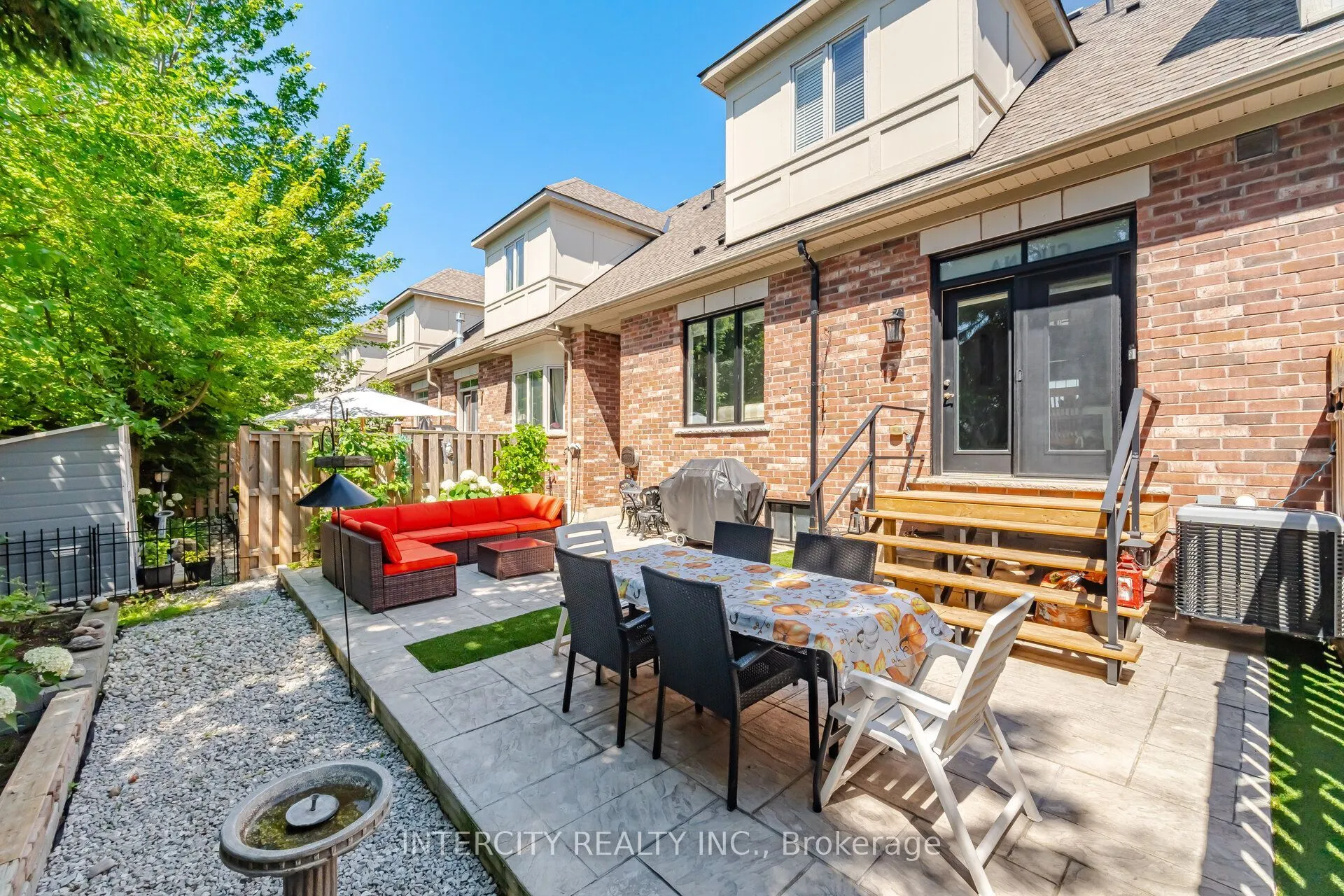 4 Petersen Place