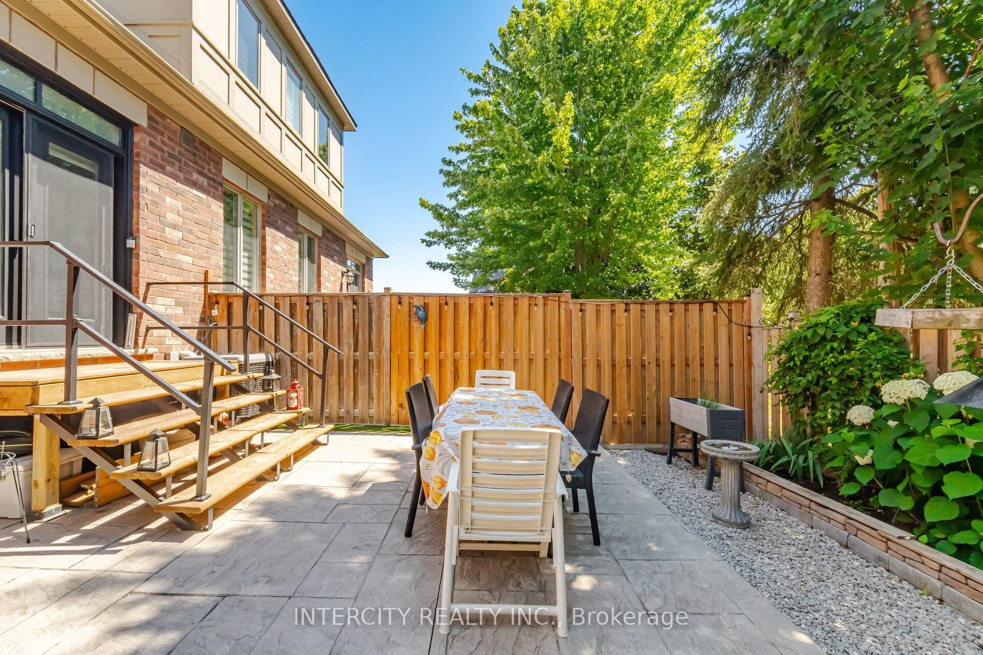 4 Petersen Place