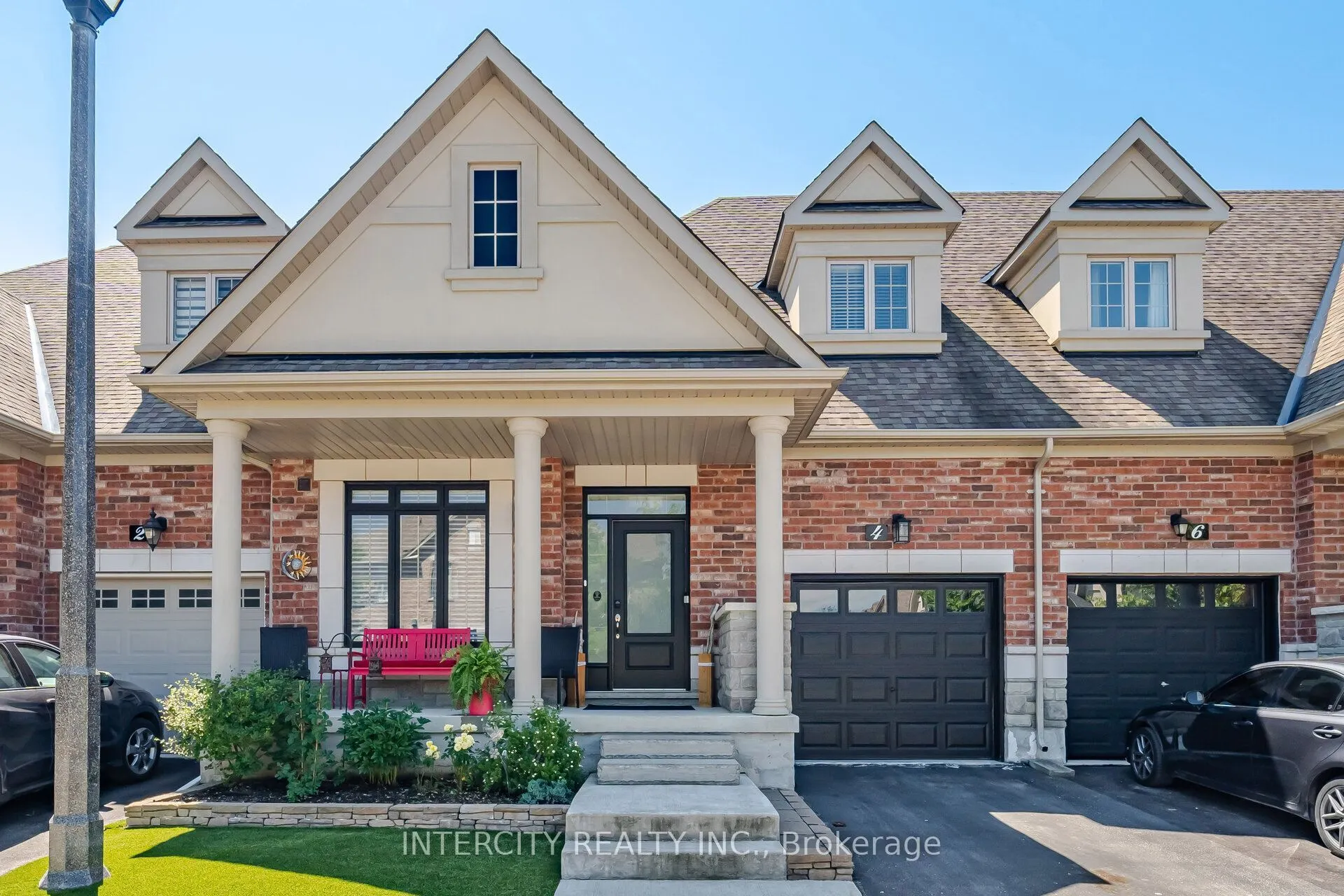 4 Petersen Place