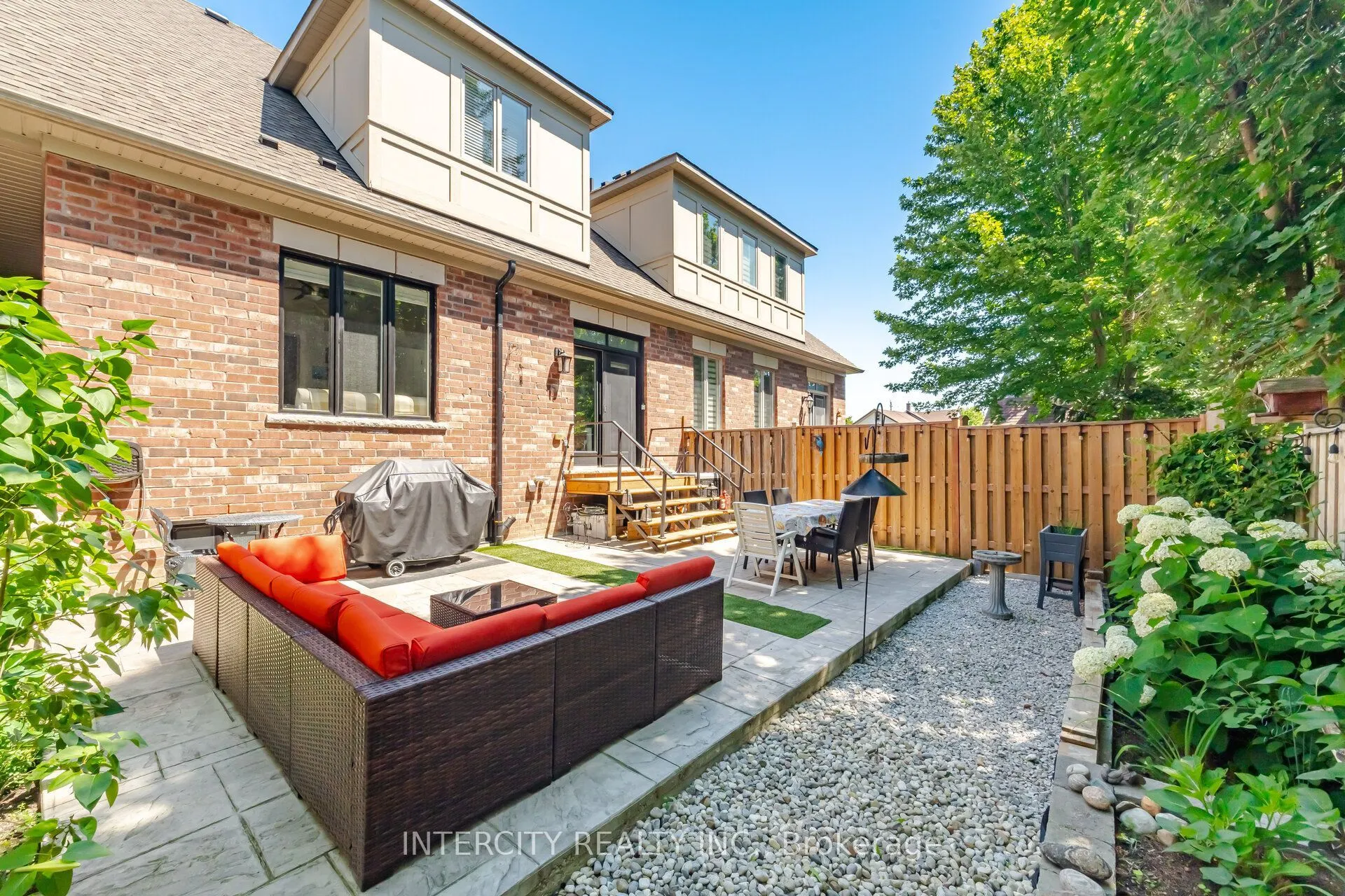 4 Petersen Place