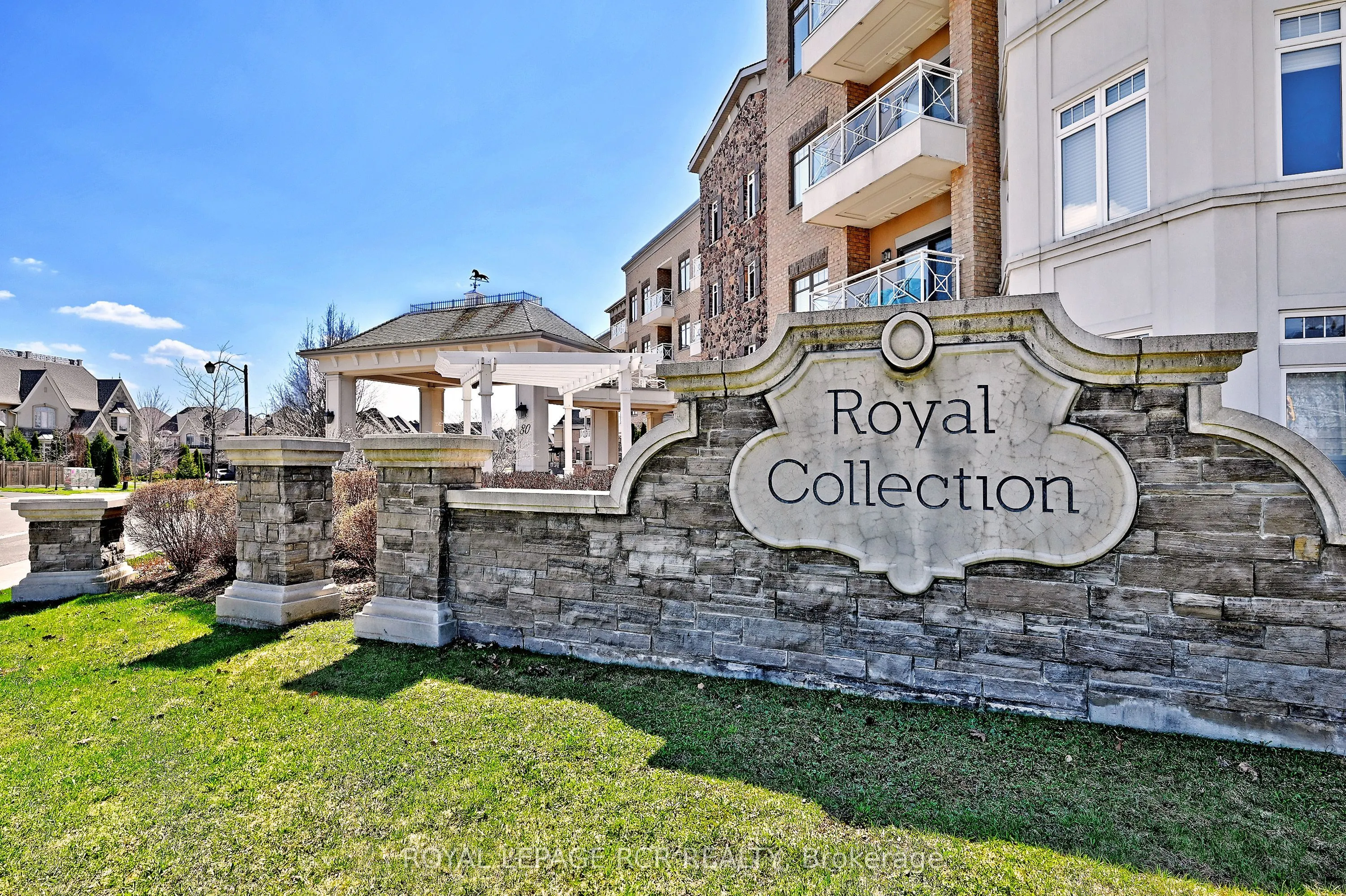 80 Burns Boulevard #416