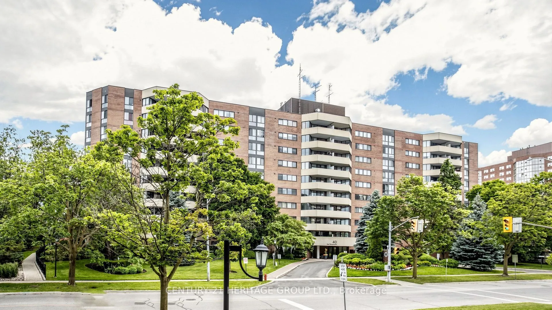 40 Baif Boulevard #406