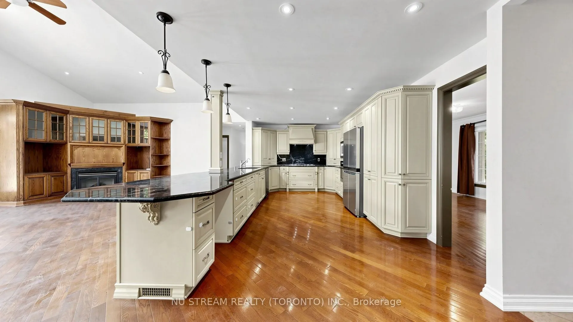 20 Blackforest Drive