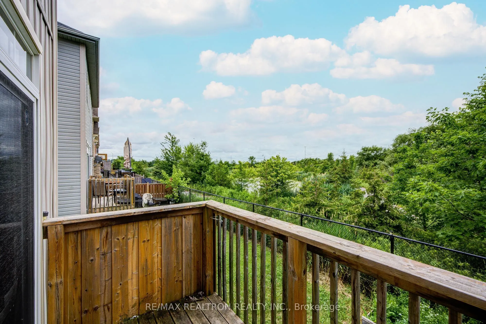 48 Robert Wilson Crescent
