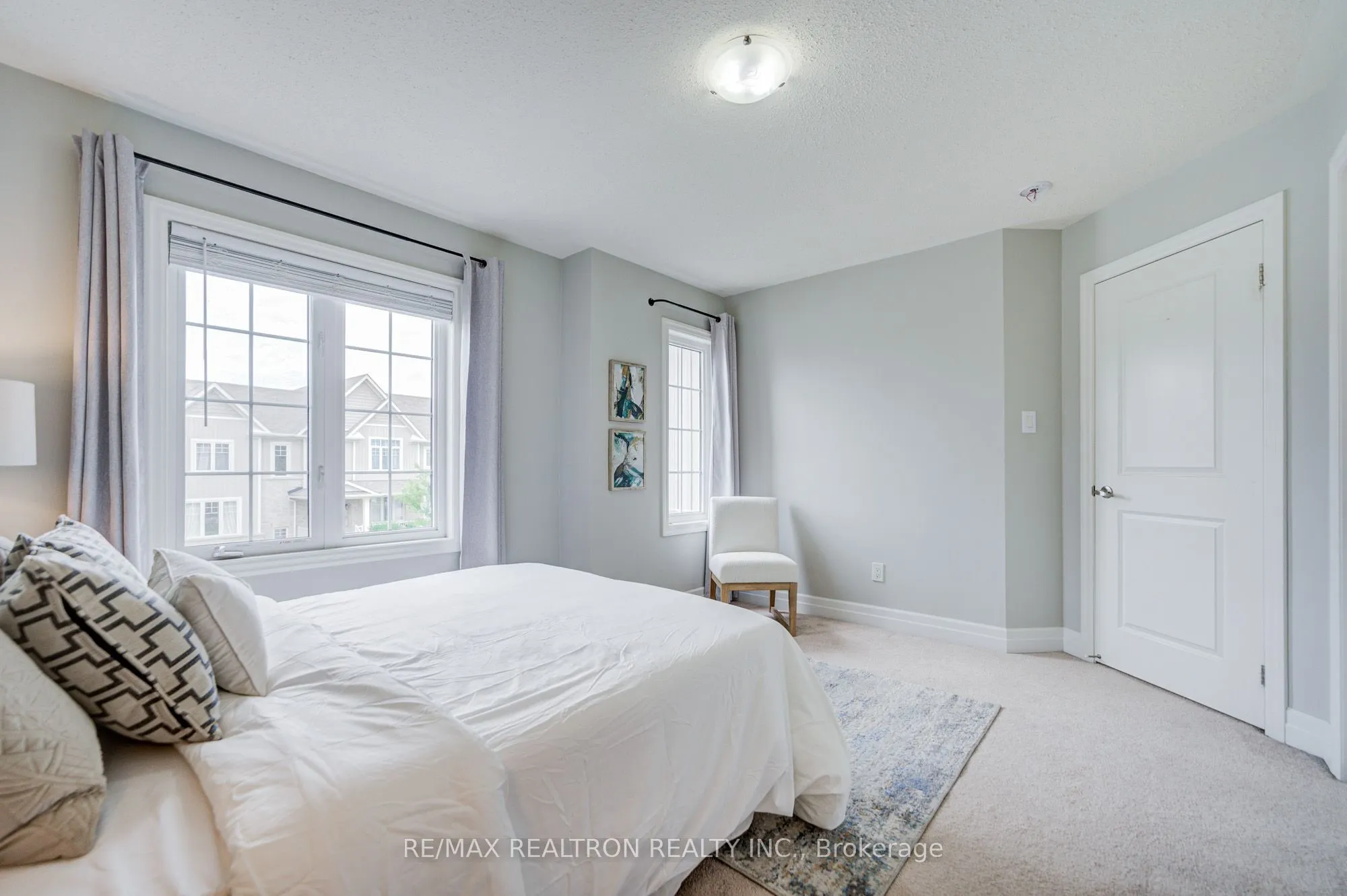 48 Robert Wilson Crescent