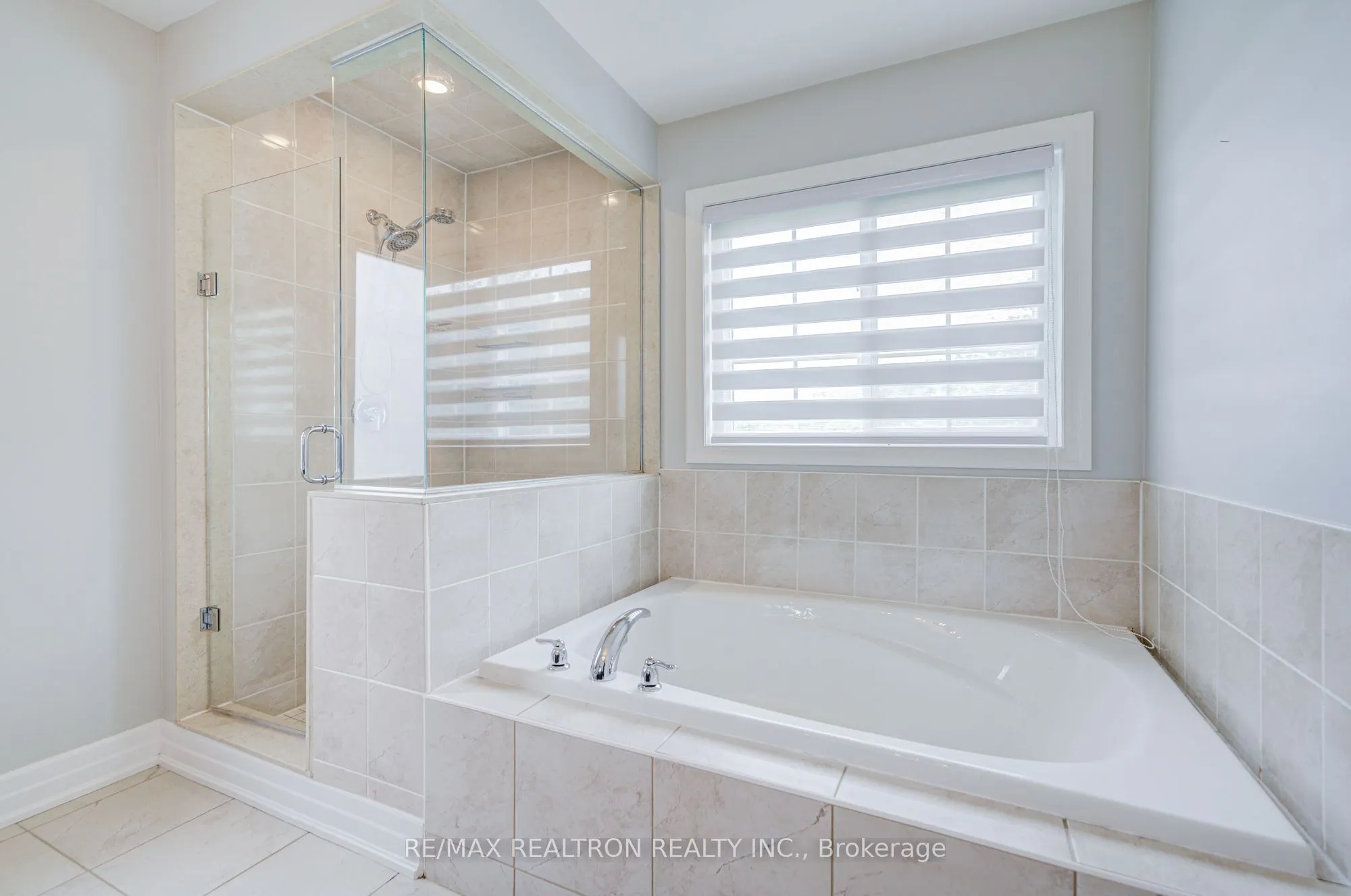 48 Robert Wilson Crescent