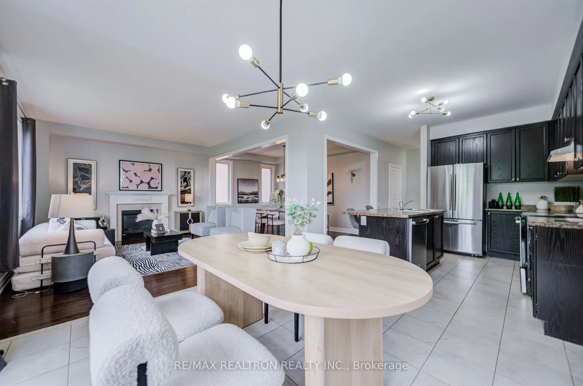 48 Robert Wilson Crescent