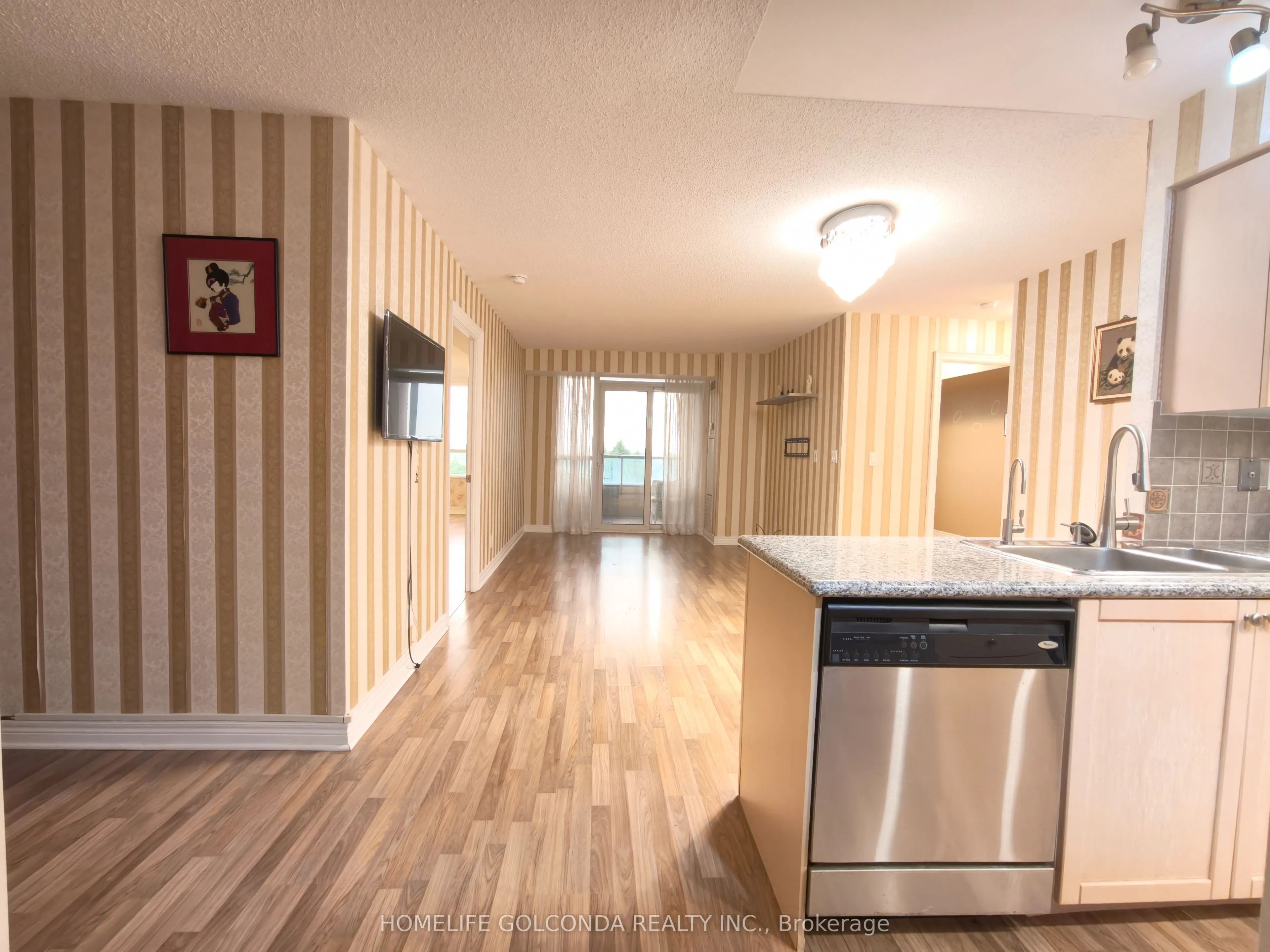 33 Cox Boulevard #720