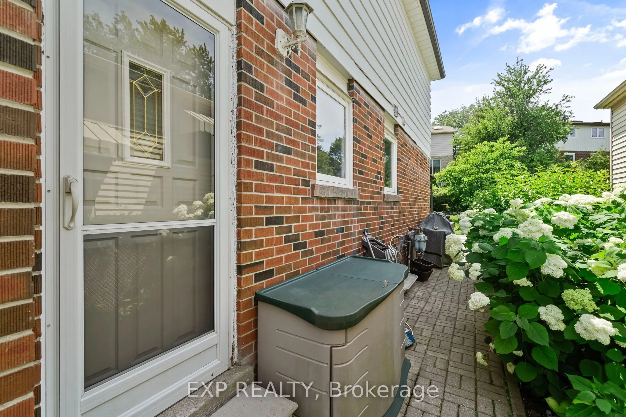 171 Simonston Boulevard