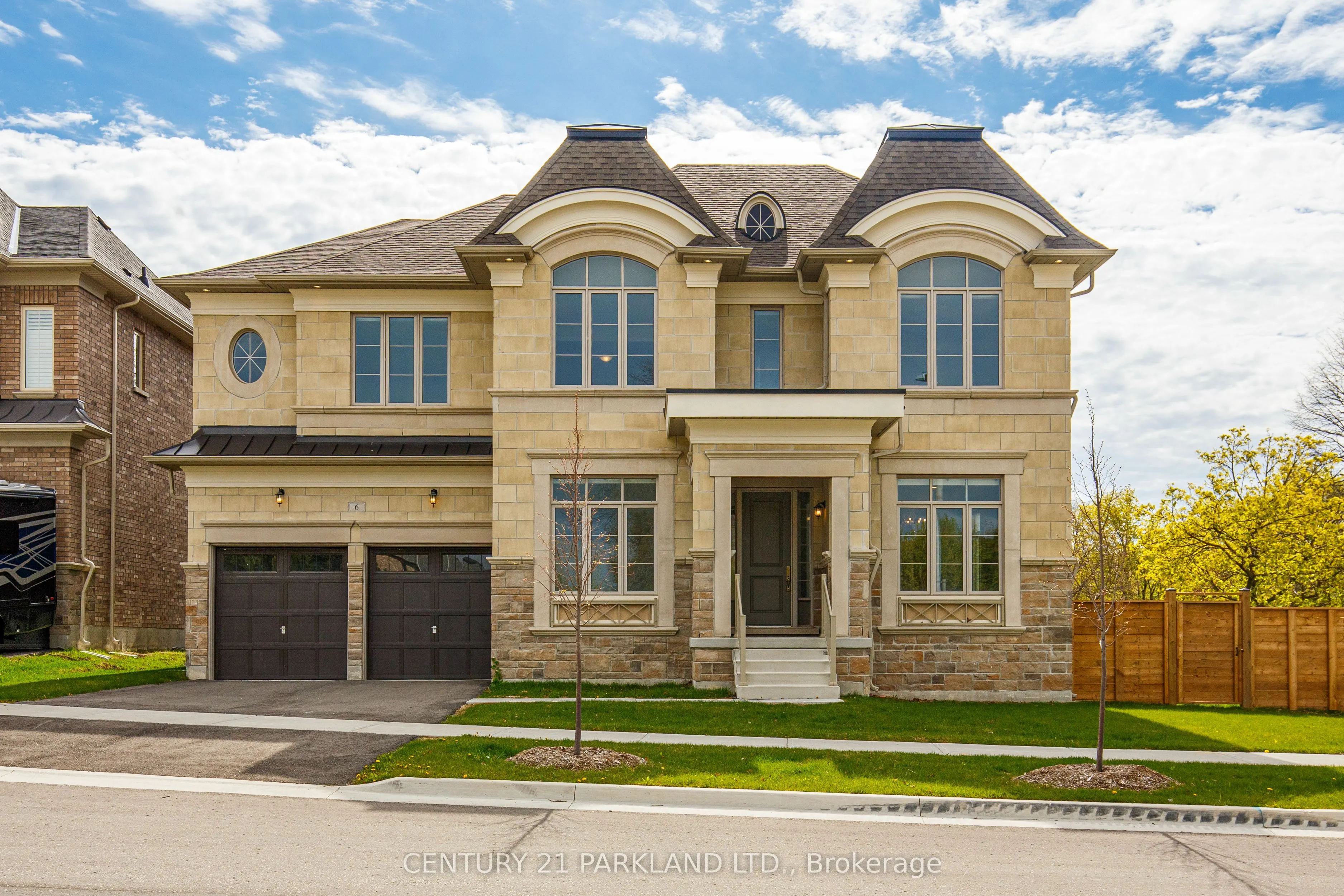 6 Dennis Reed Court