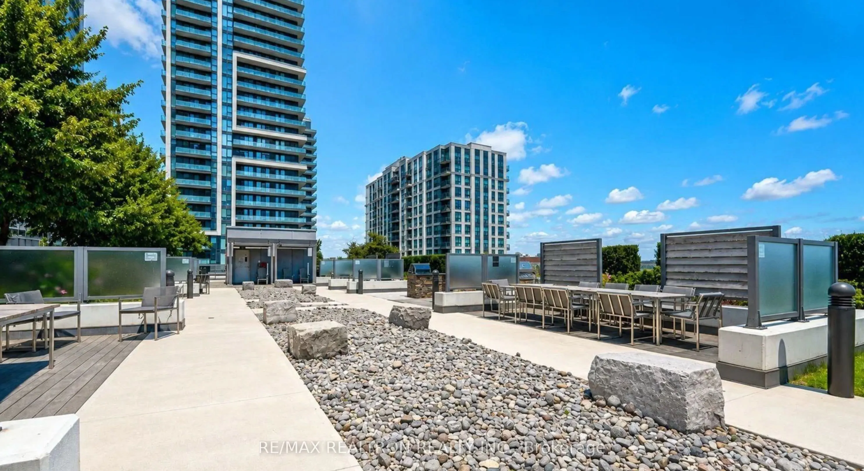 55 Oneida Crescent E #1909