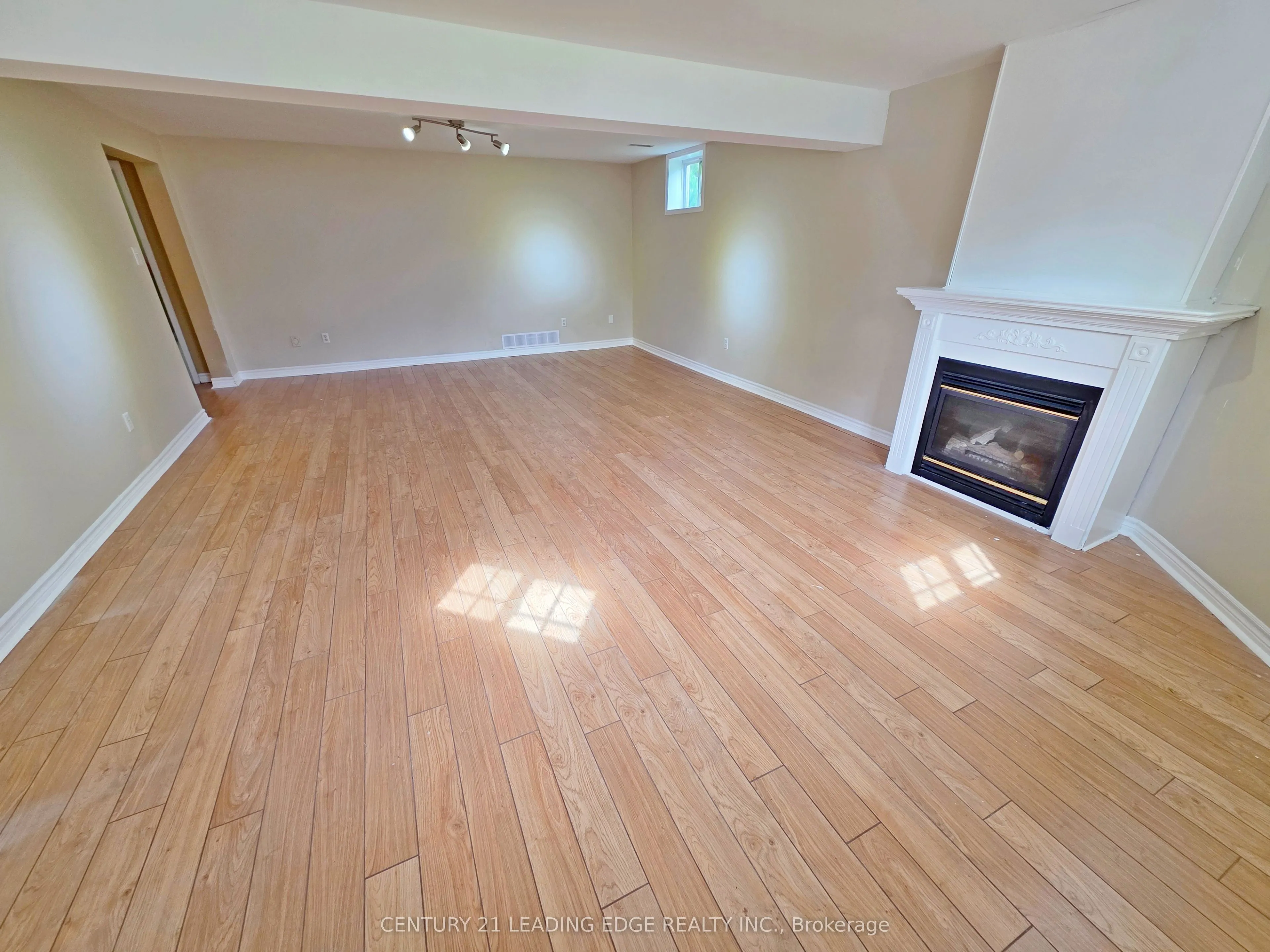 4 Bay Court