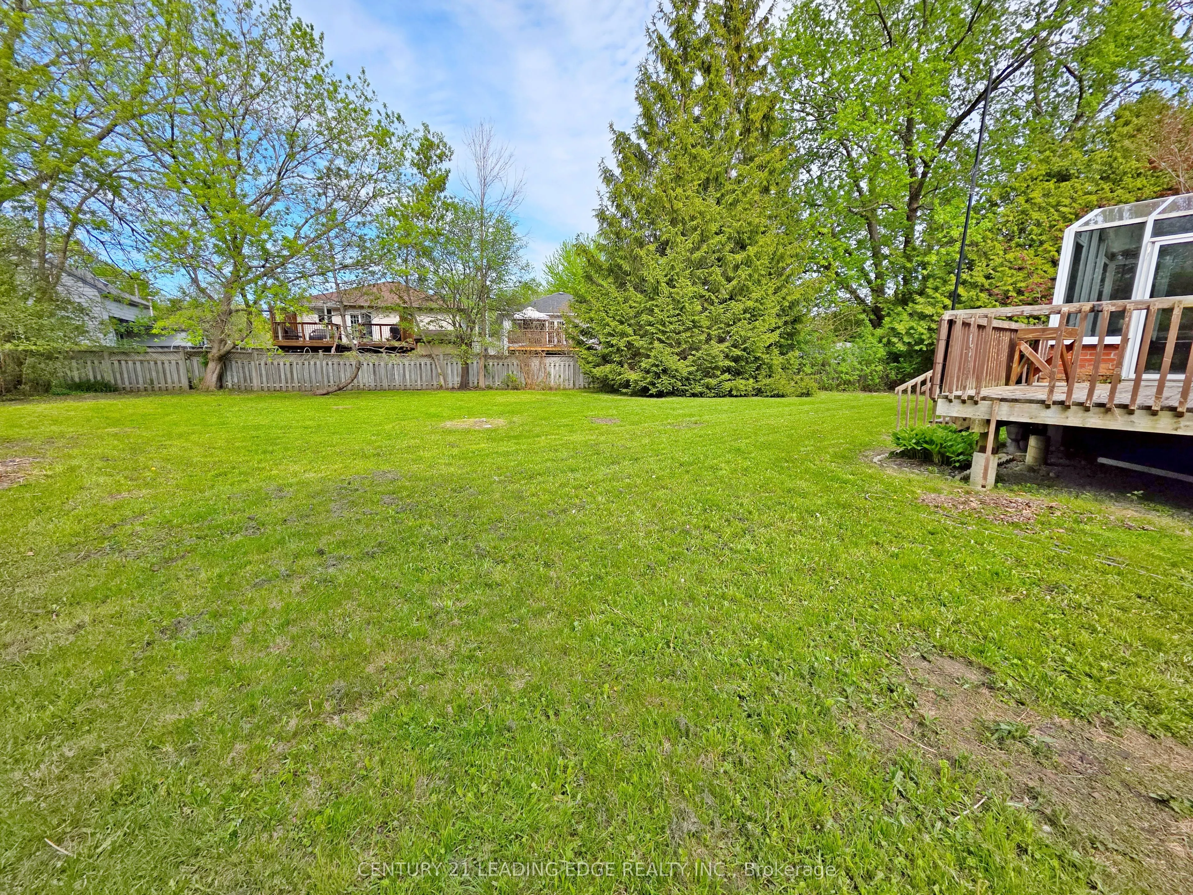 4 Bay Court