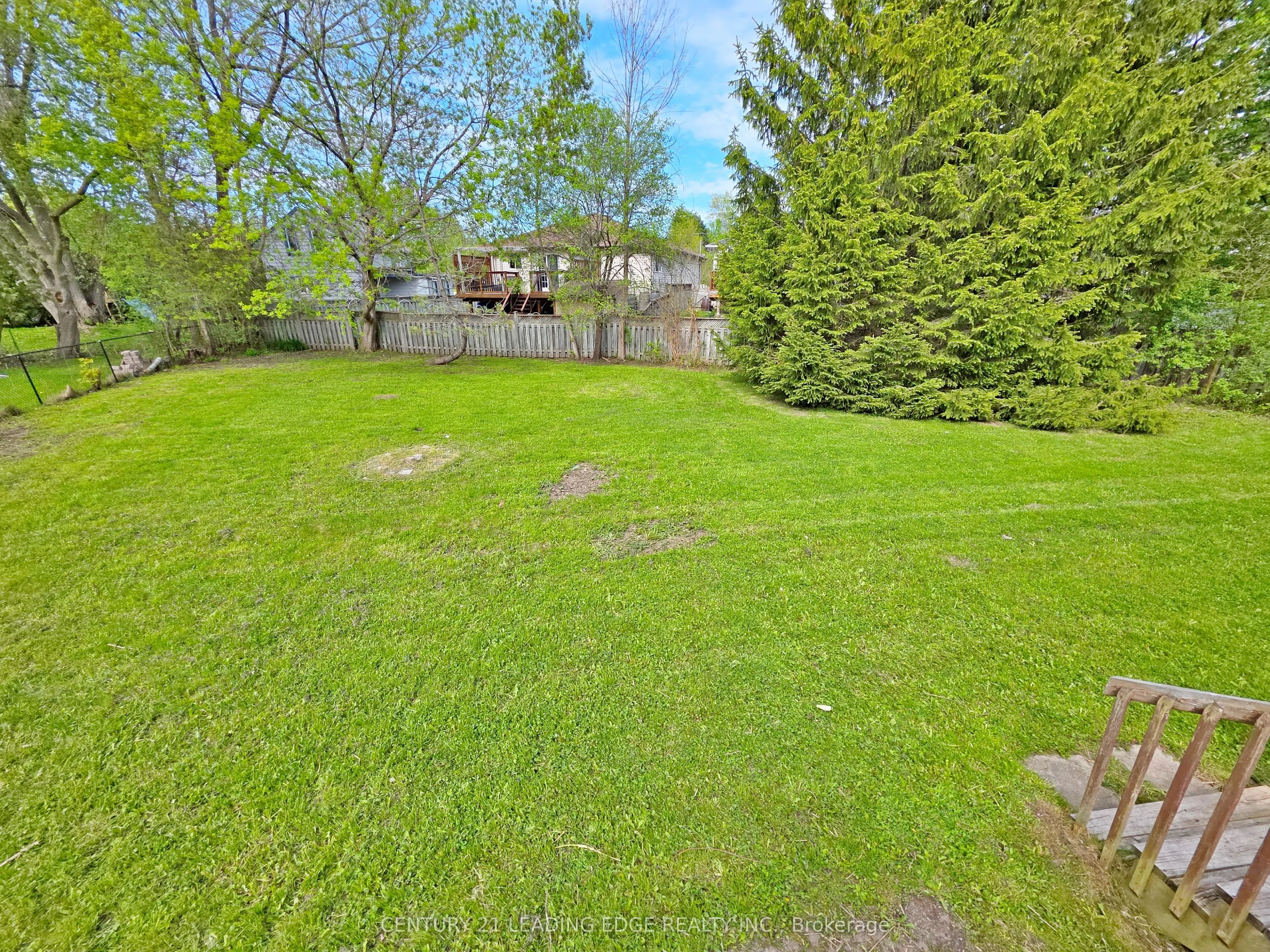 4 Bay Court