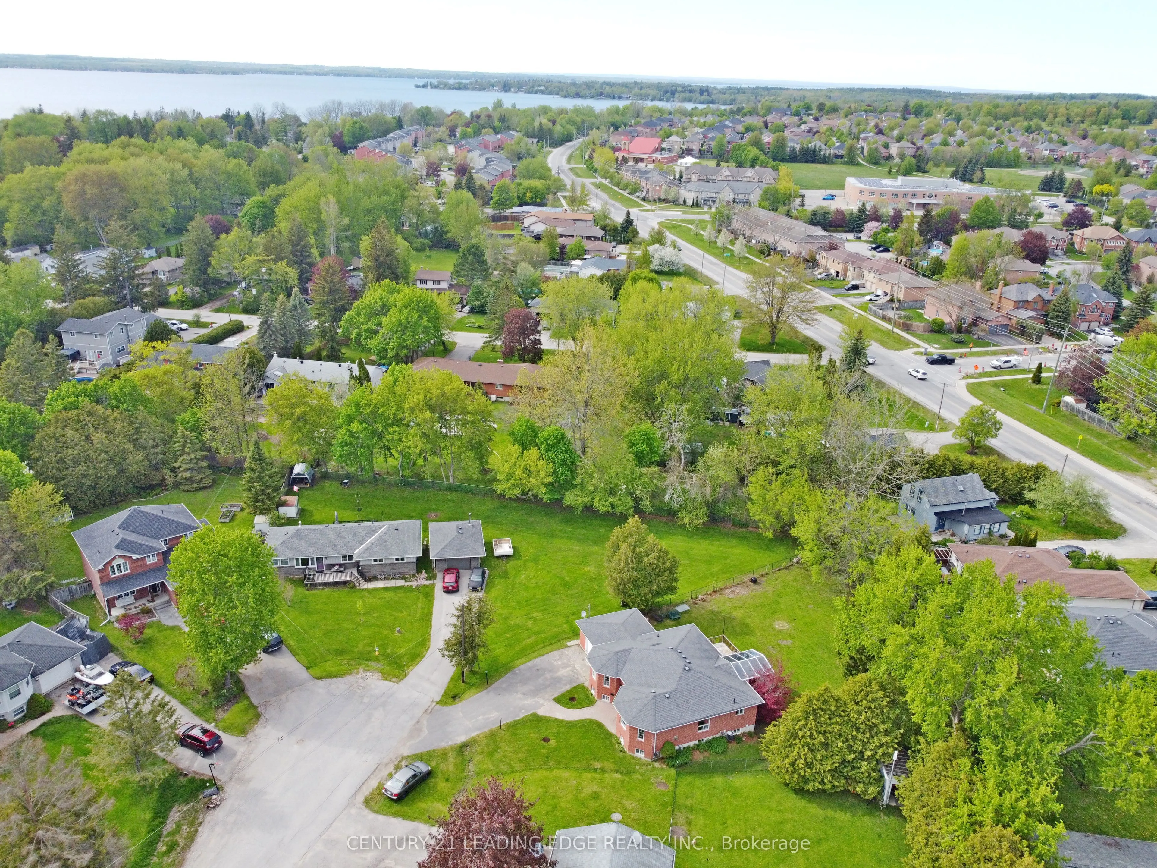 4 Bay Court