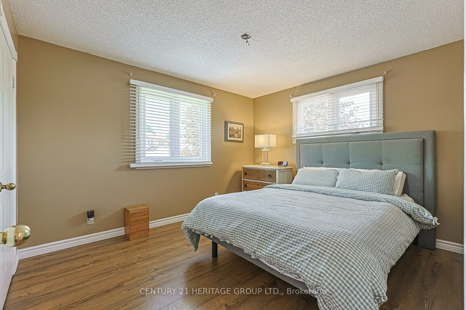 12 Gres Court