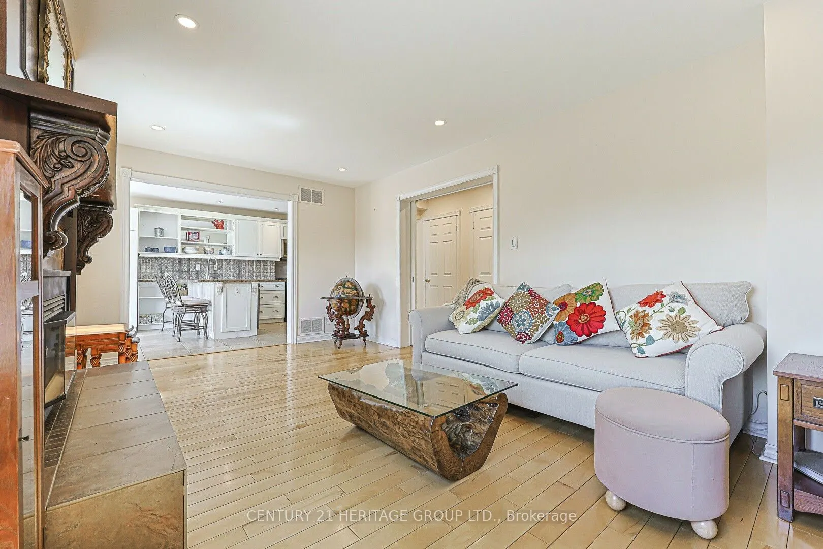 12 Gres Court