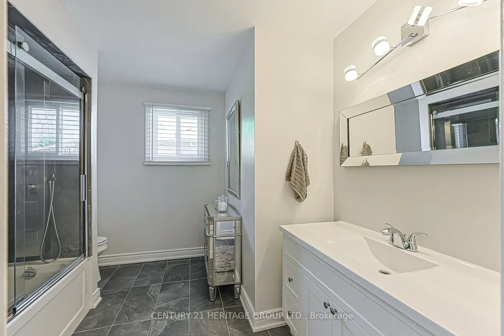 12 Gres Court
