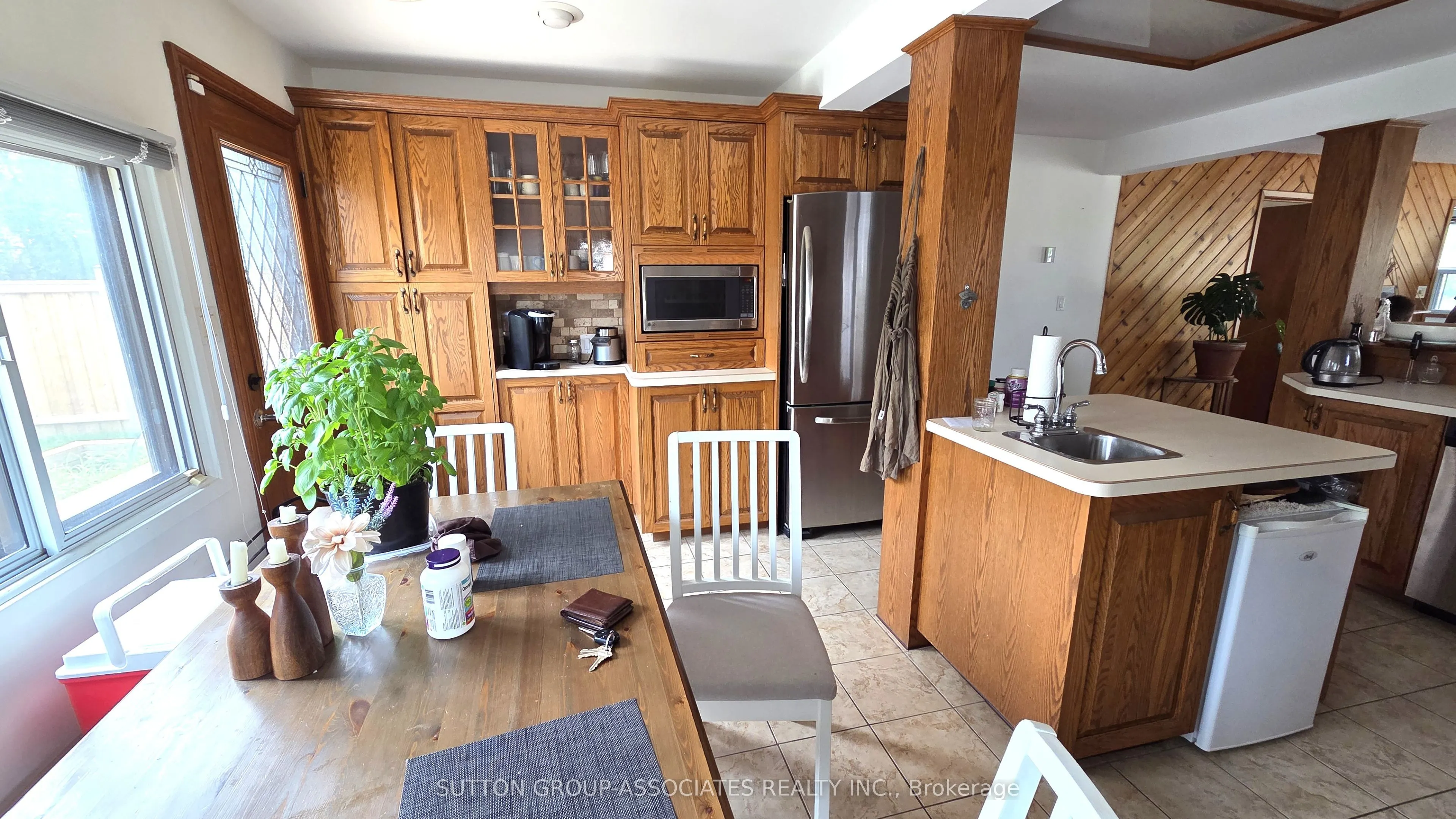 1099 Poplar Drive