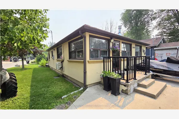1099 Poplar Drive