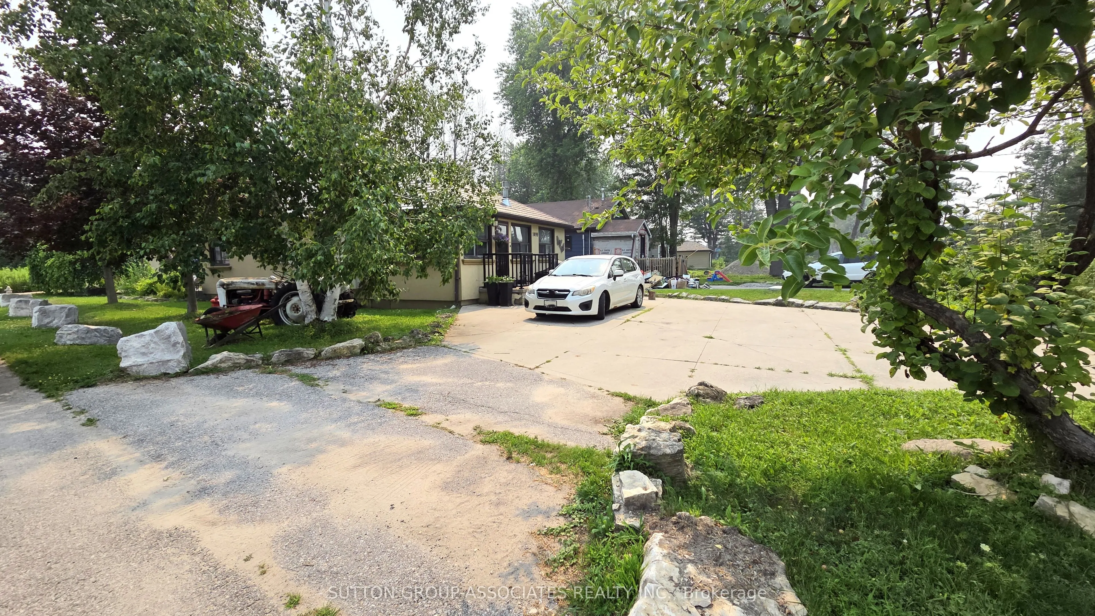 1099 Poplar Drive