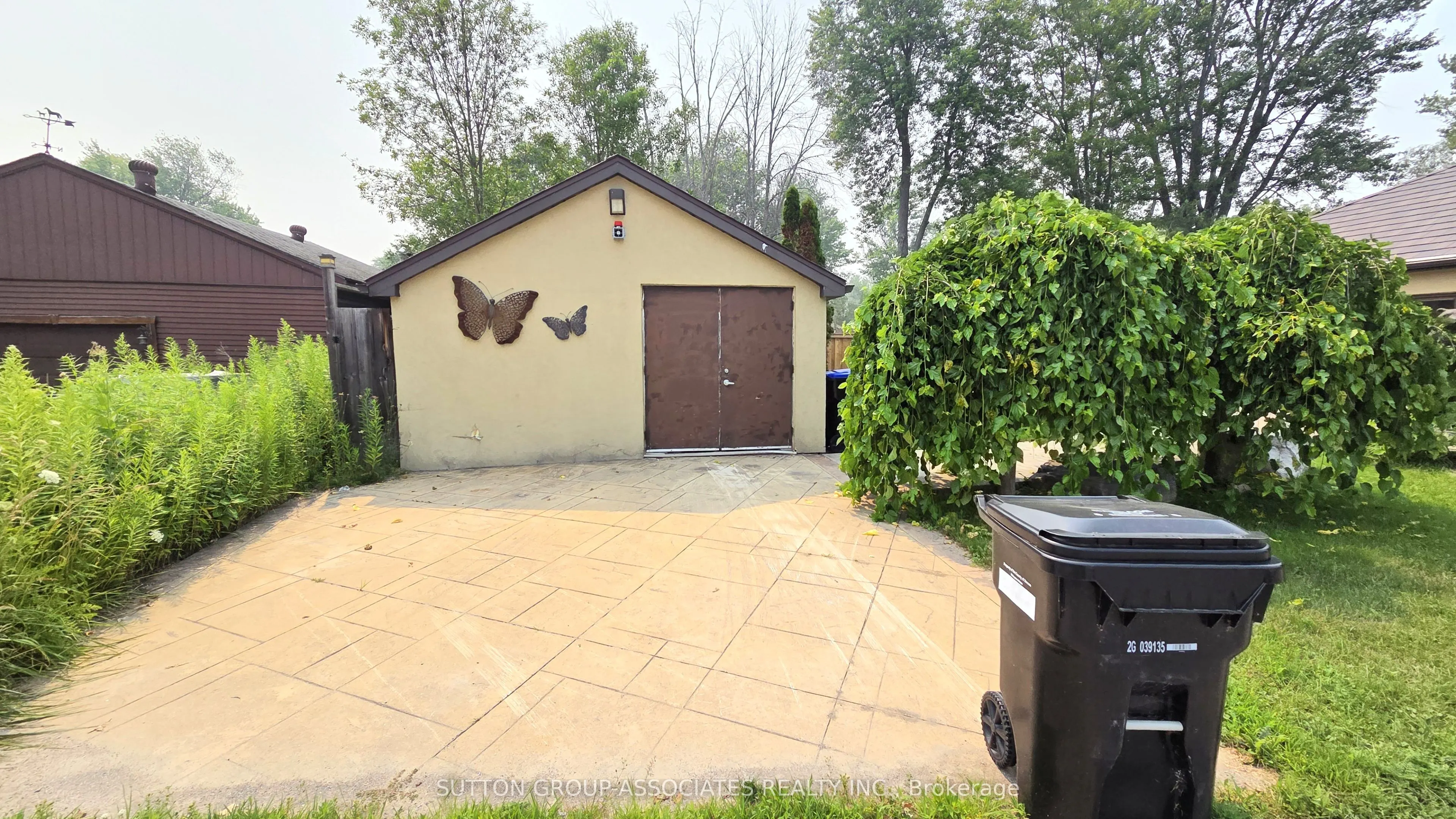 1099 Poplar Drive
