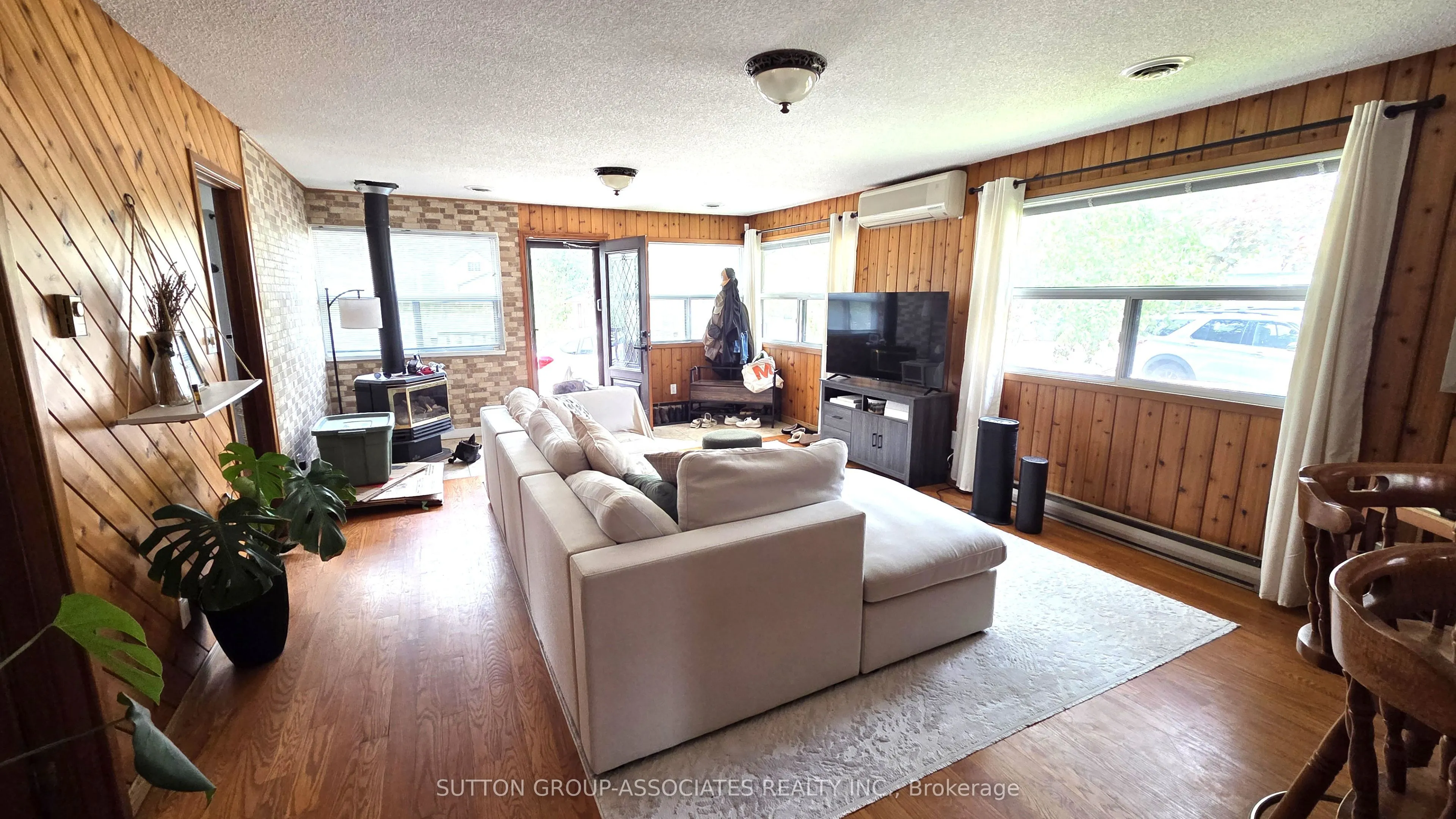 1099 Poplar Drive