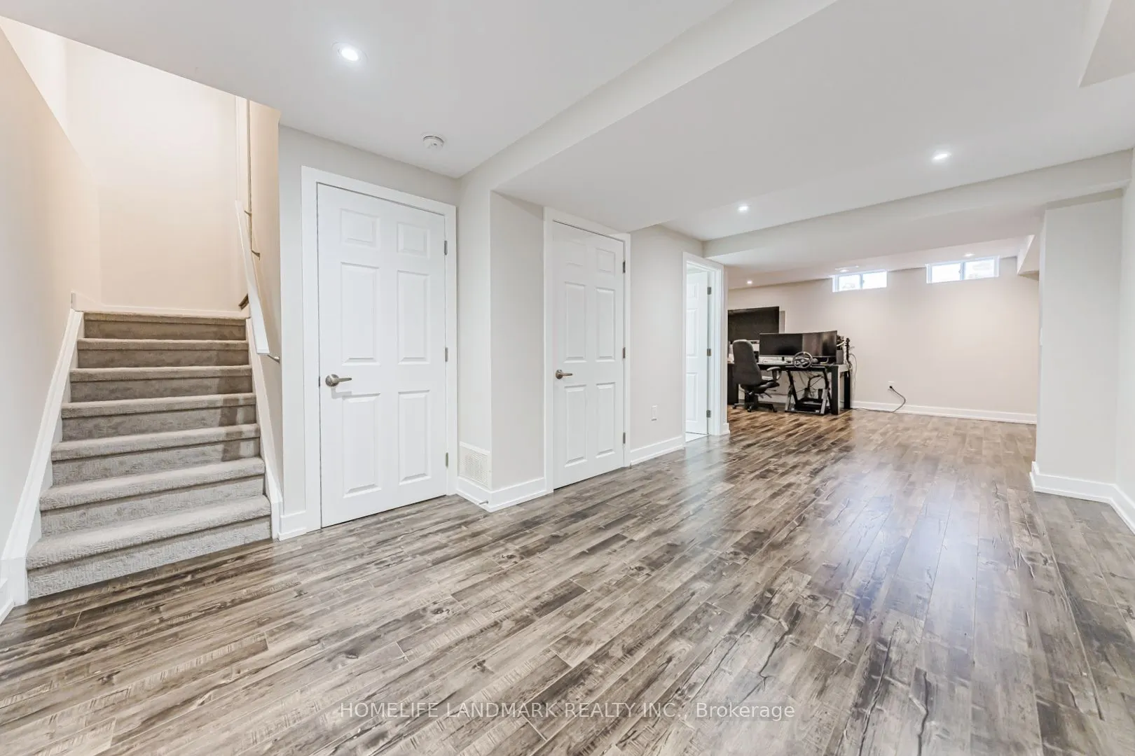 62 Helliwell Crescent
