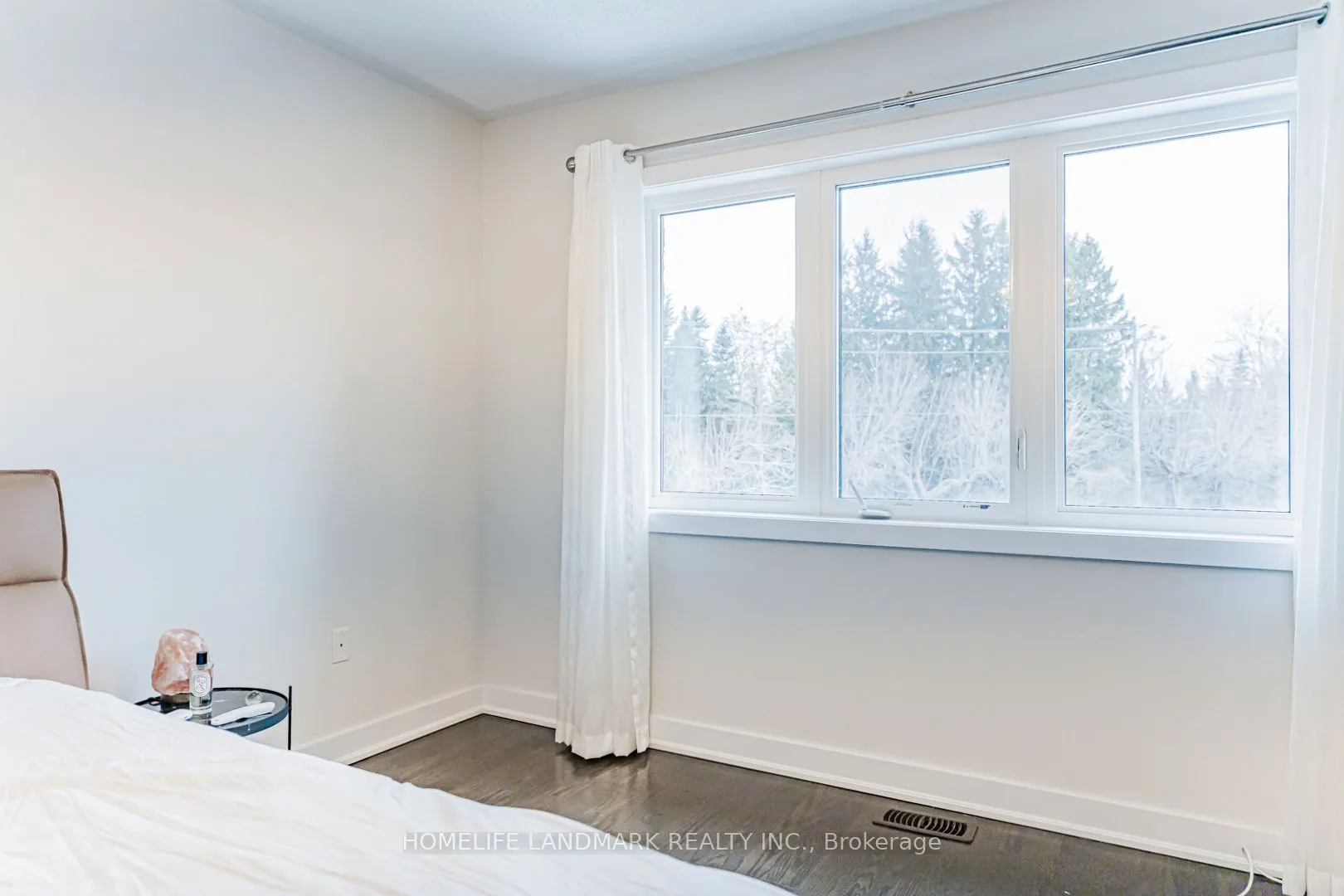 62 Helliwell Crescent