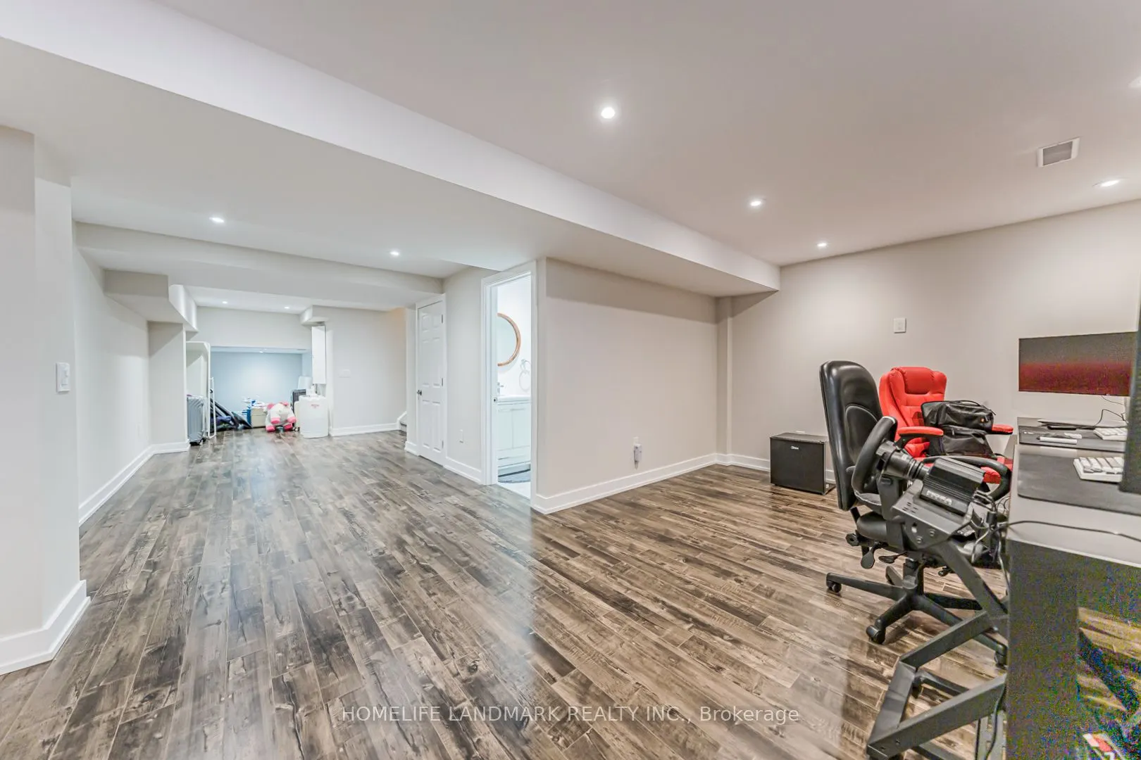 62 Helliwell Crescent