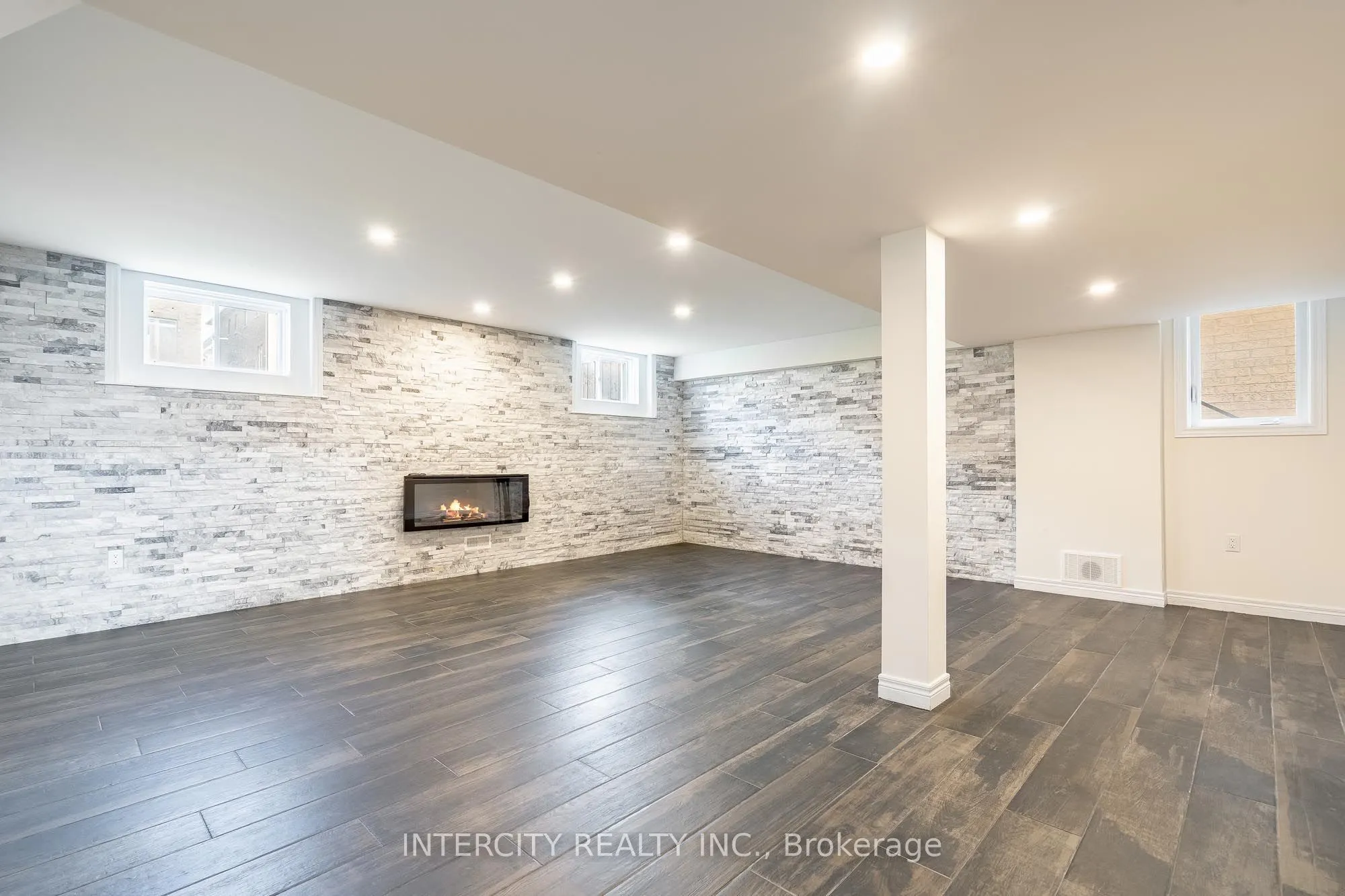 6 Flay Court