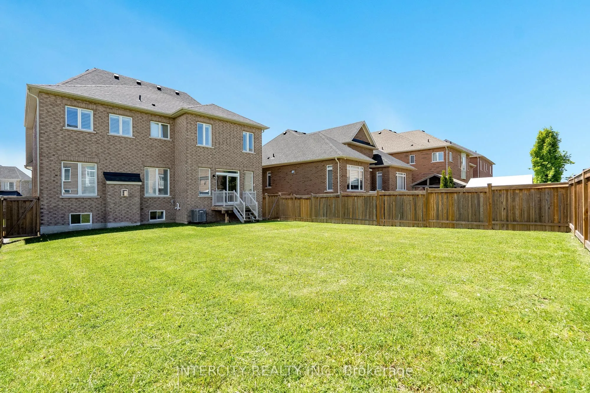 6 Flay Court