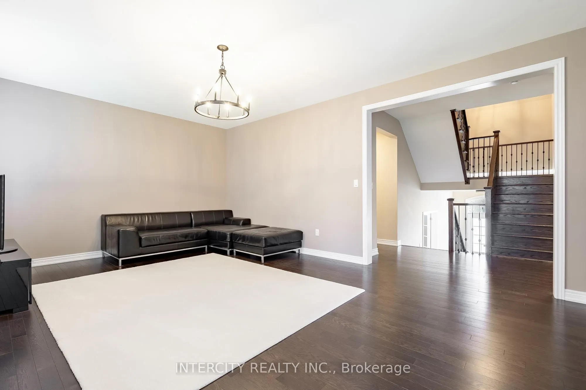 6 Flay Court