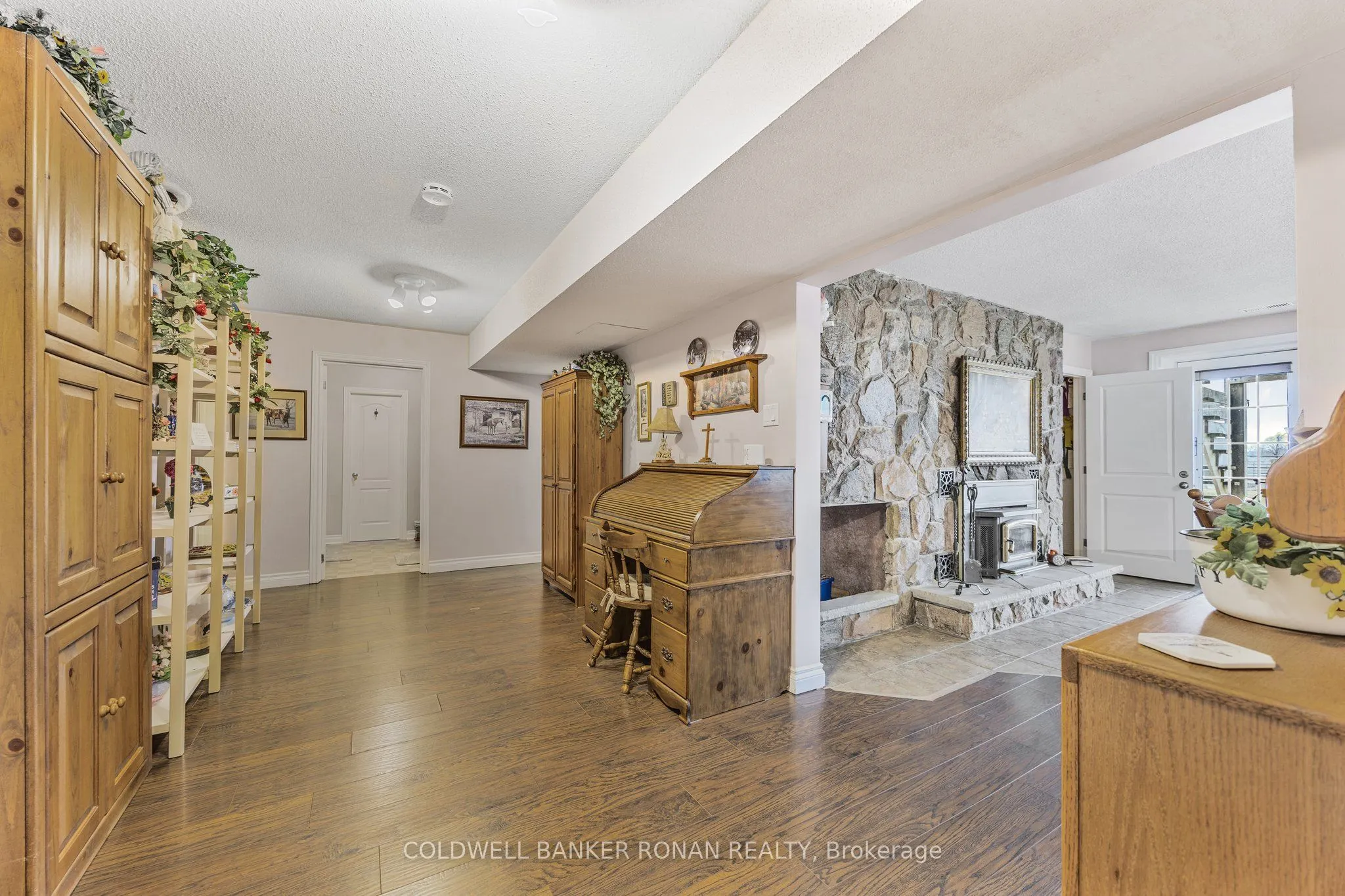 8058 20th Side Road