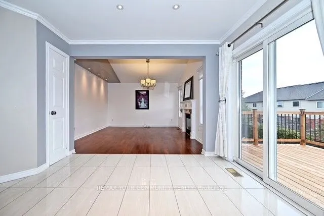 73 Laurendale Avenue