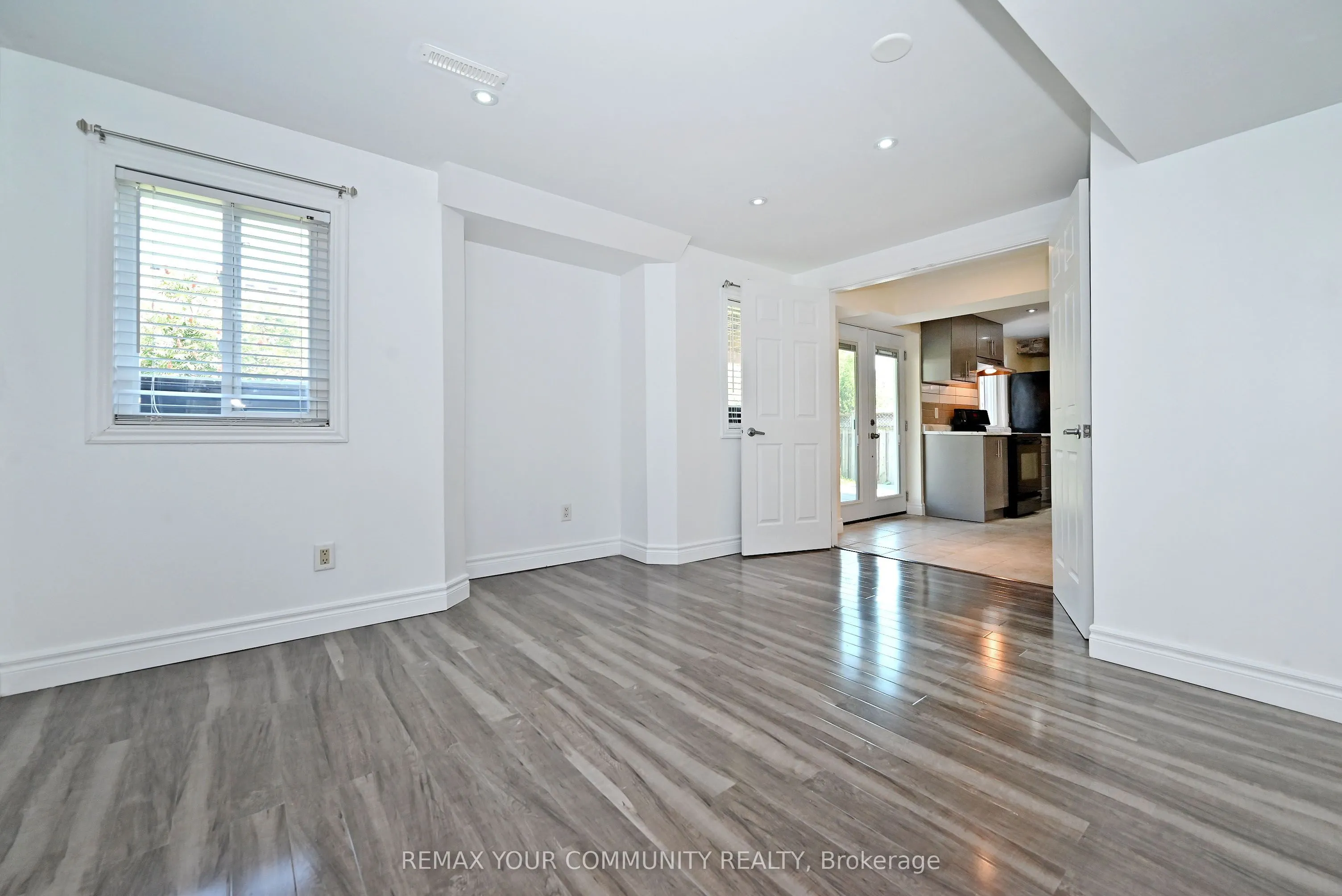 73 Laurendale Avenue