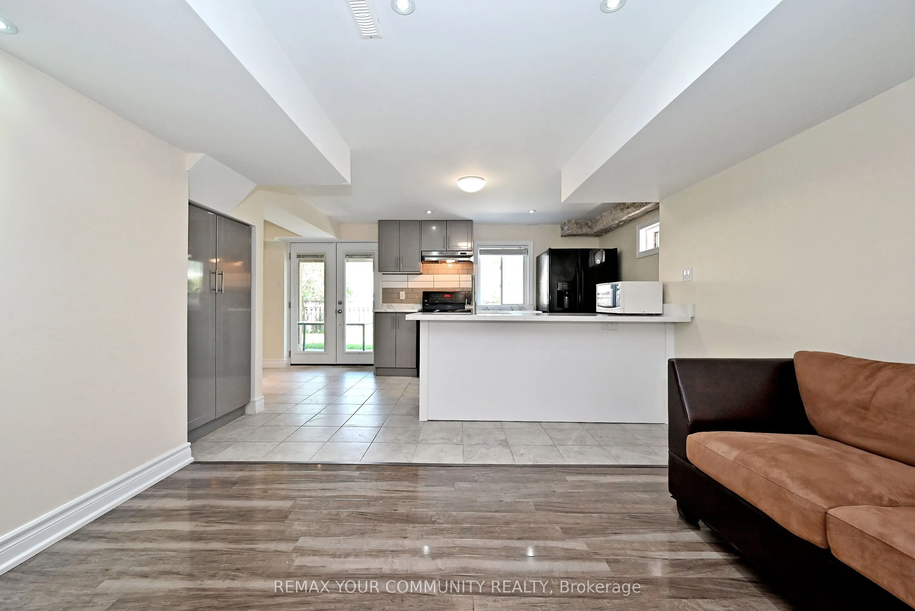 73 Laurendale Avenue