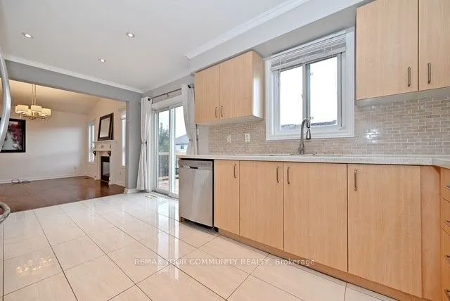 73 Laurendale Avenue